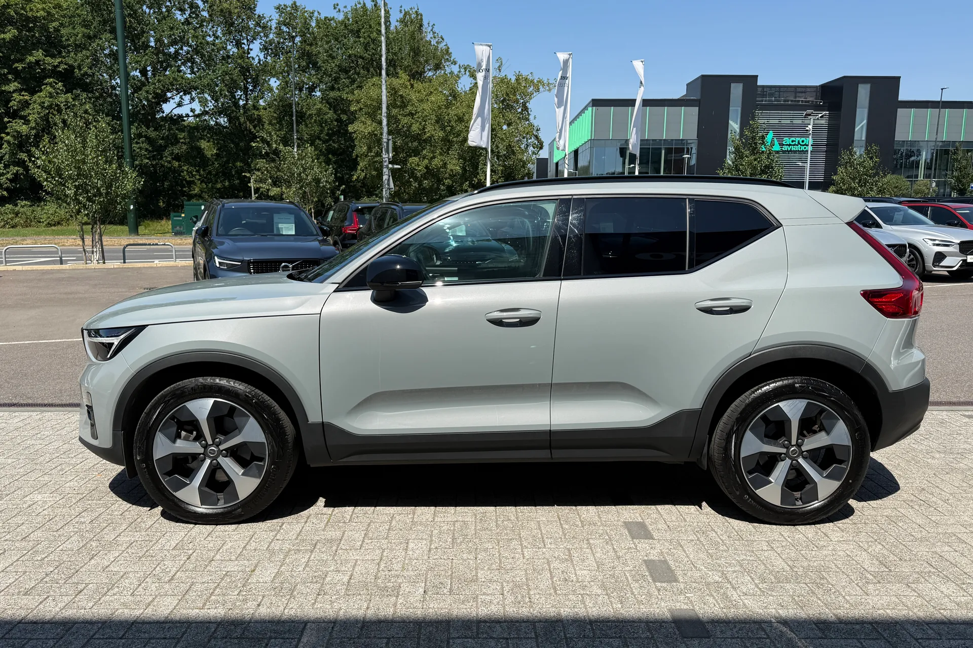 Volvo XC40 thumbnail image number 11