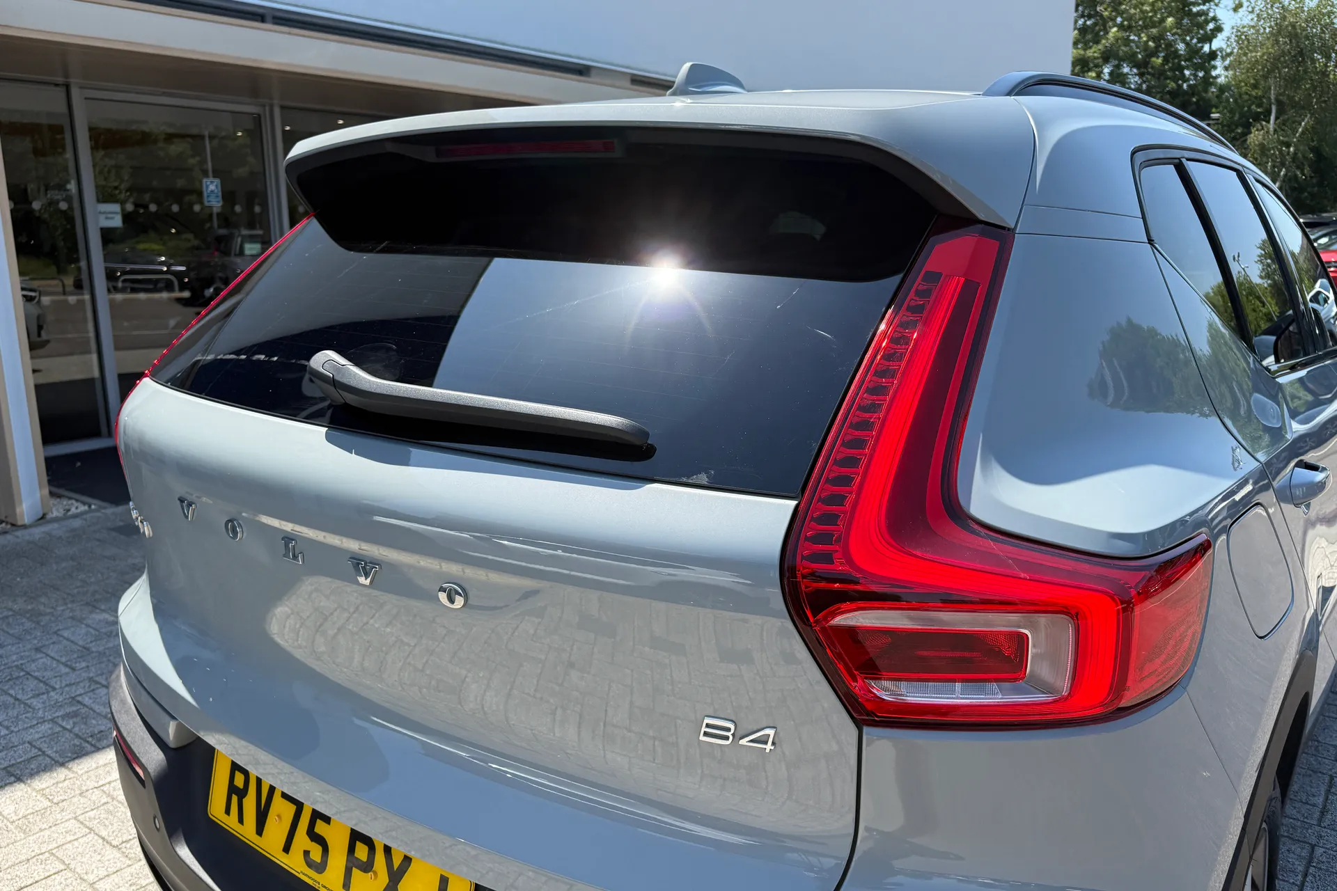 Volvo XC40 thumbnail image number 18