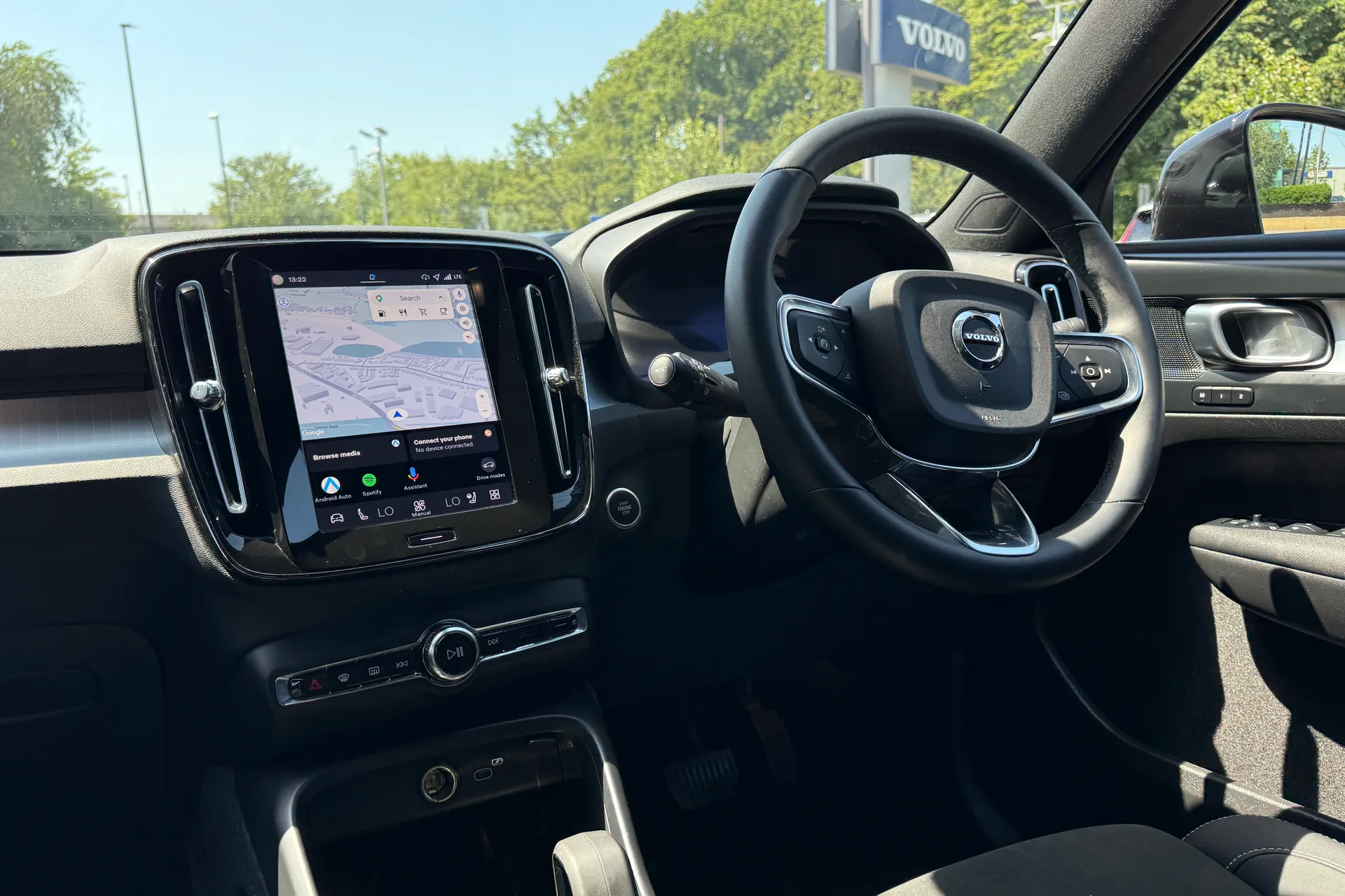 Volvo XC40 thumbnail image number 36