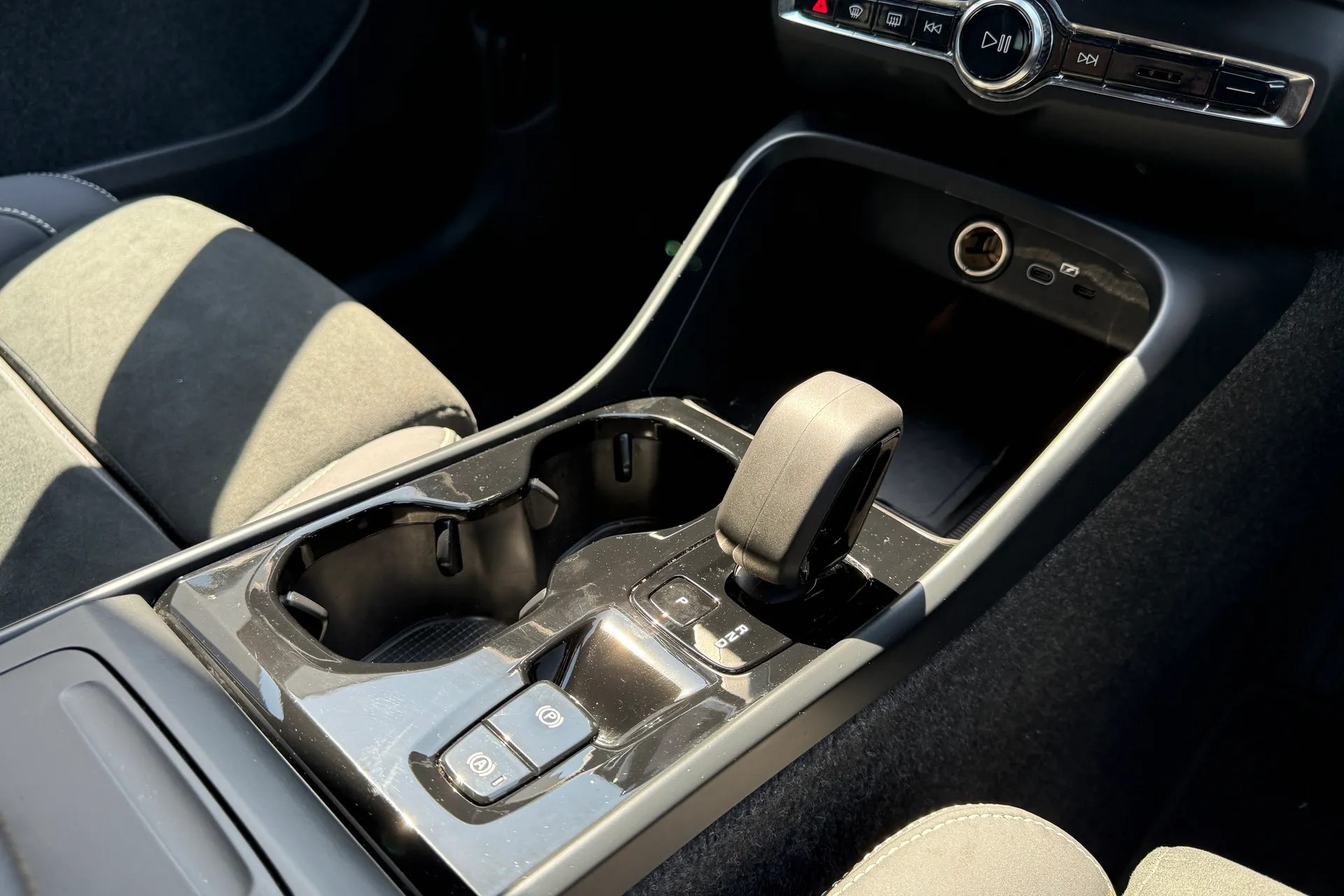 Volvo XC40 thumbnail image number 43
