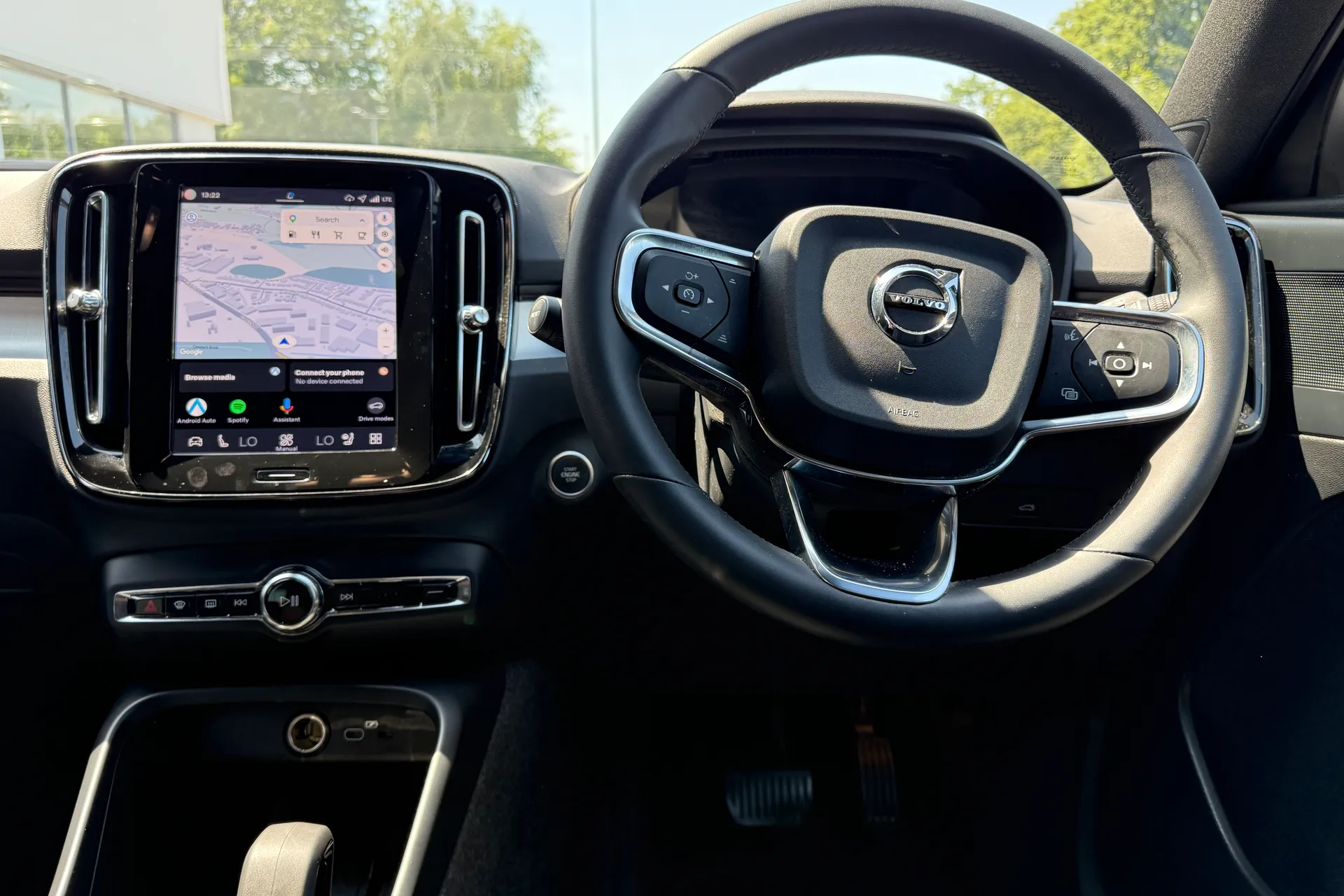 Volvo XC40 thumbnail image number 35