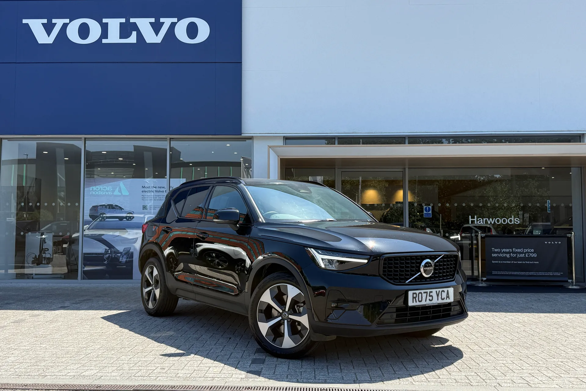Volvo XC40 focused image