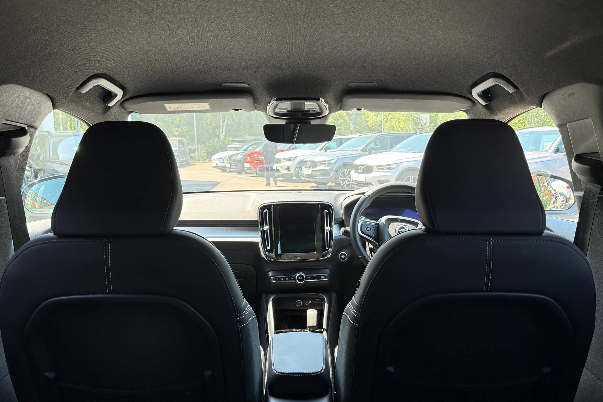 Volvo XC40 thumbnail image number 22