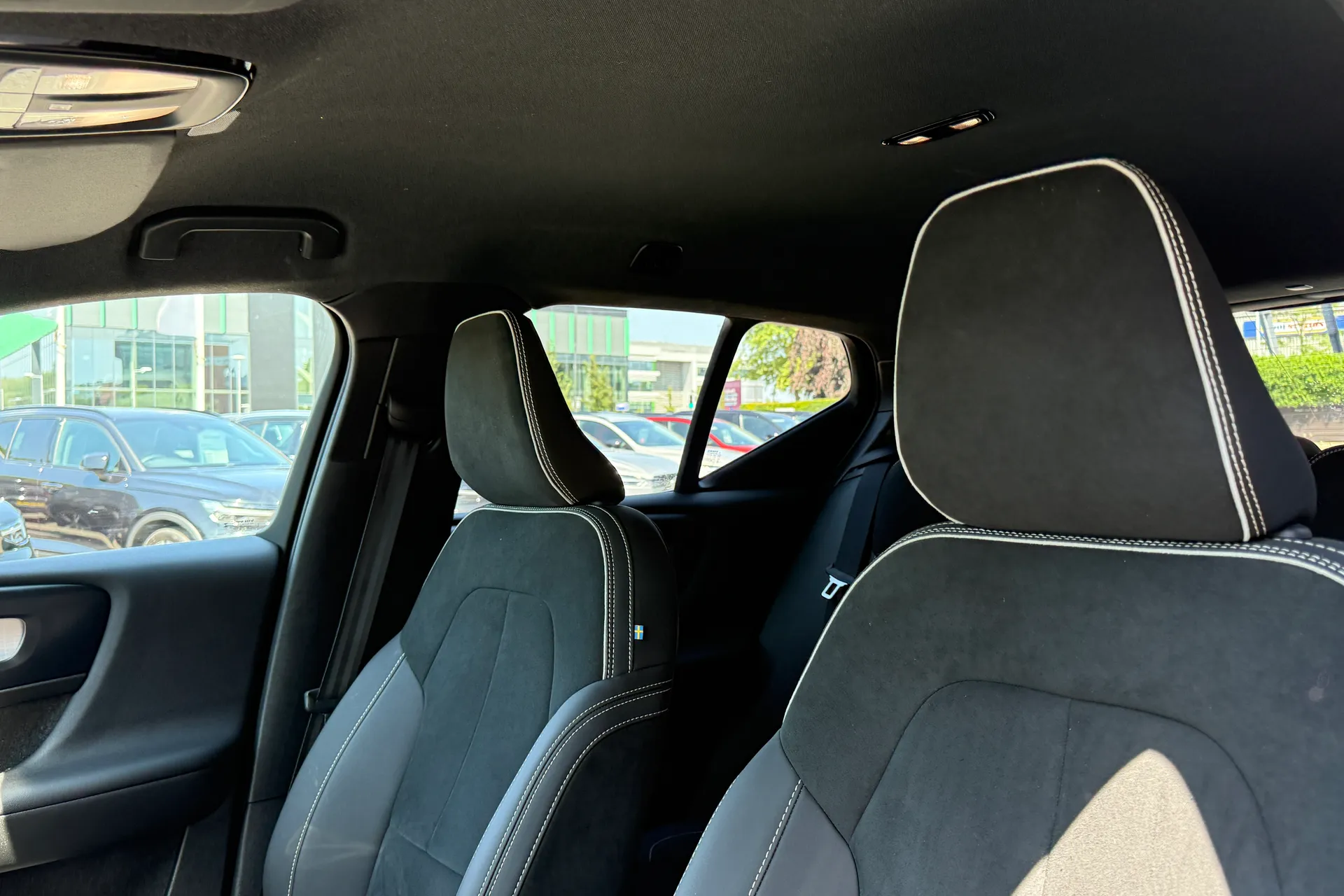 Volvo XC40 thumbnail image number 30