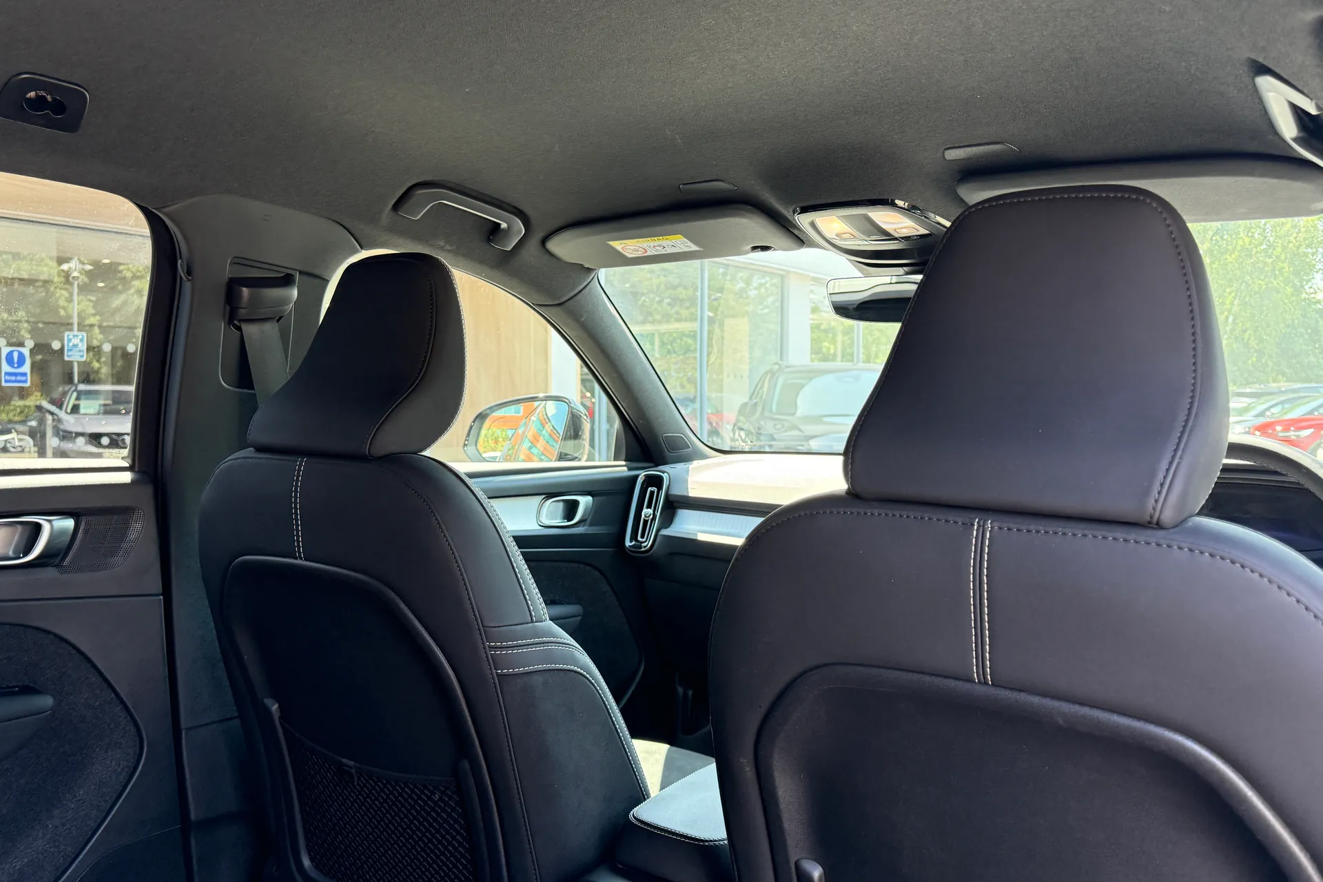 Volvo XC40 thumbnail image number 25
