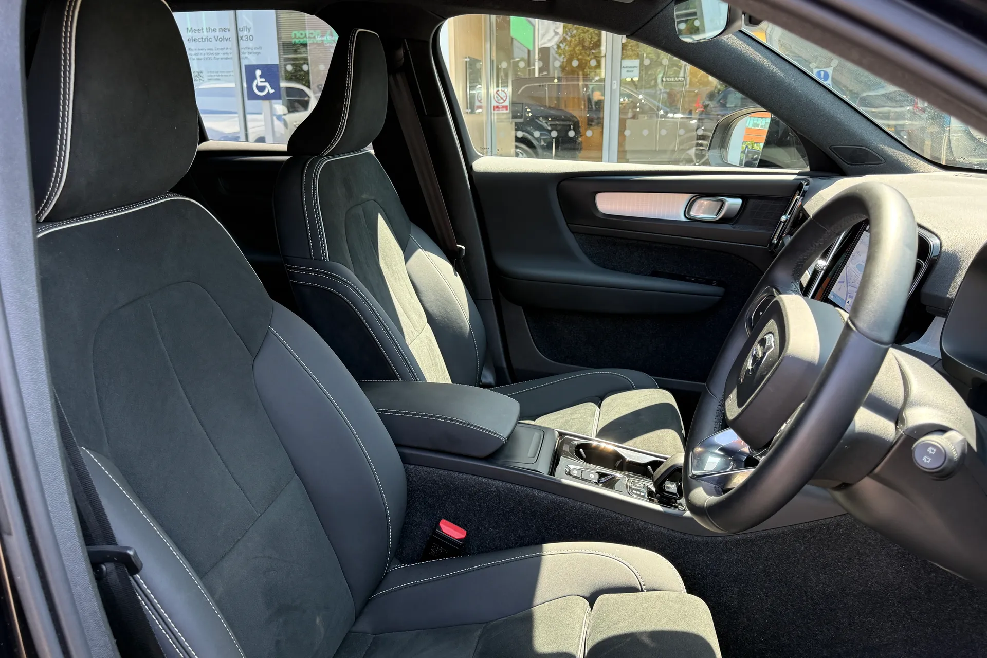 Volvo XC40 thumbnail image number 27