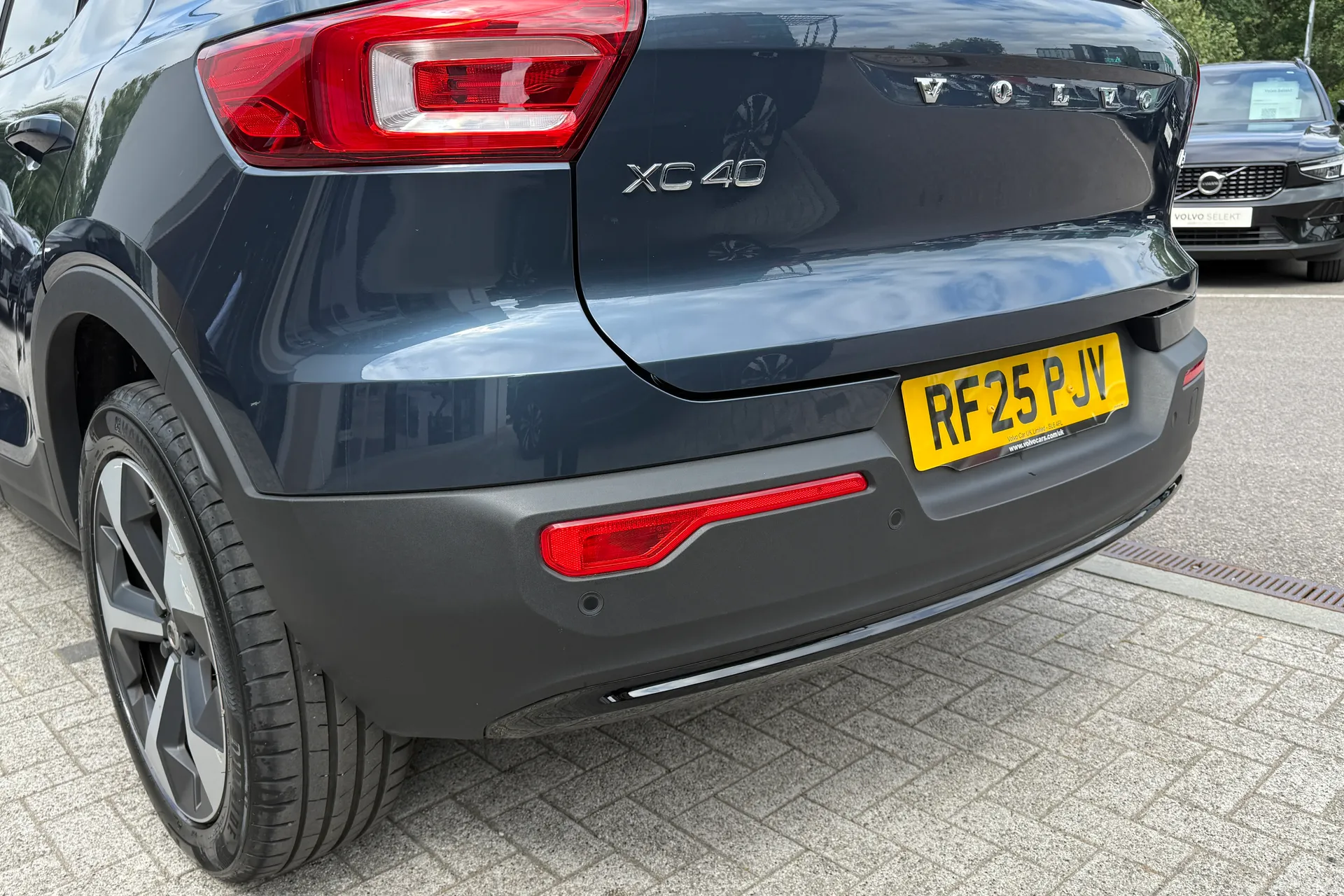 Volvo XC40 thumbnail image number 14