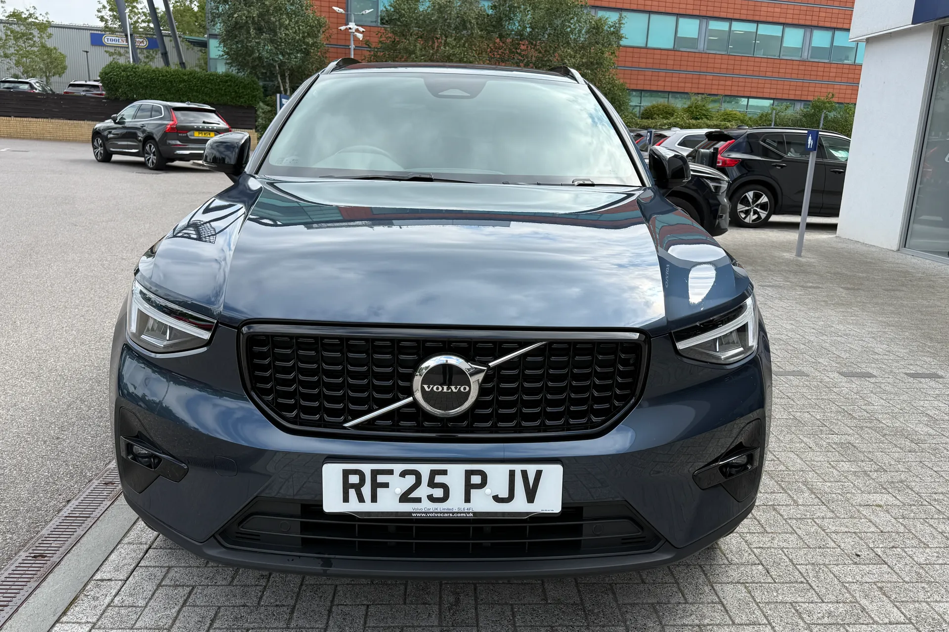 Volvo XC40 thumbnail image number 9