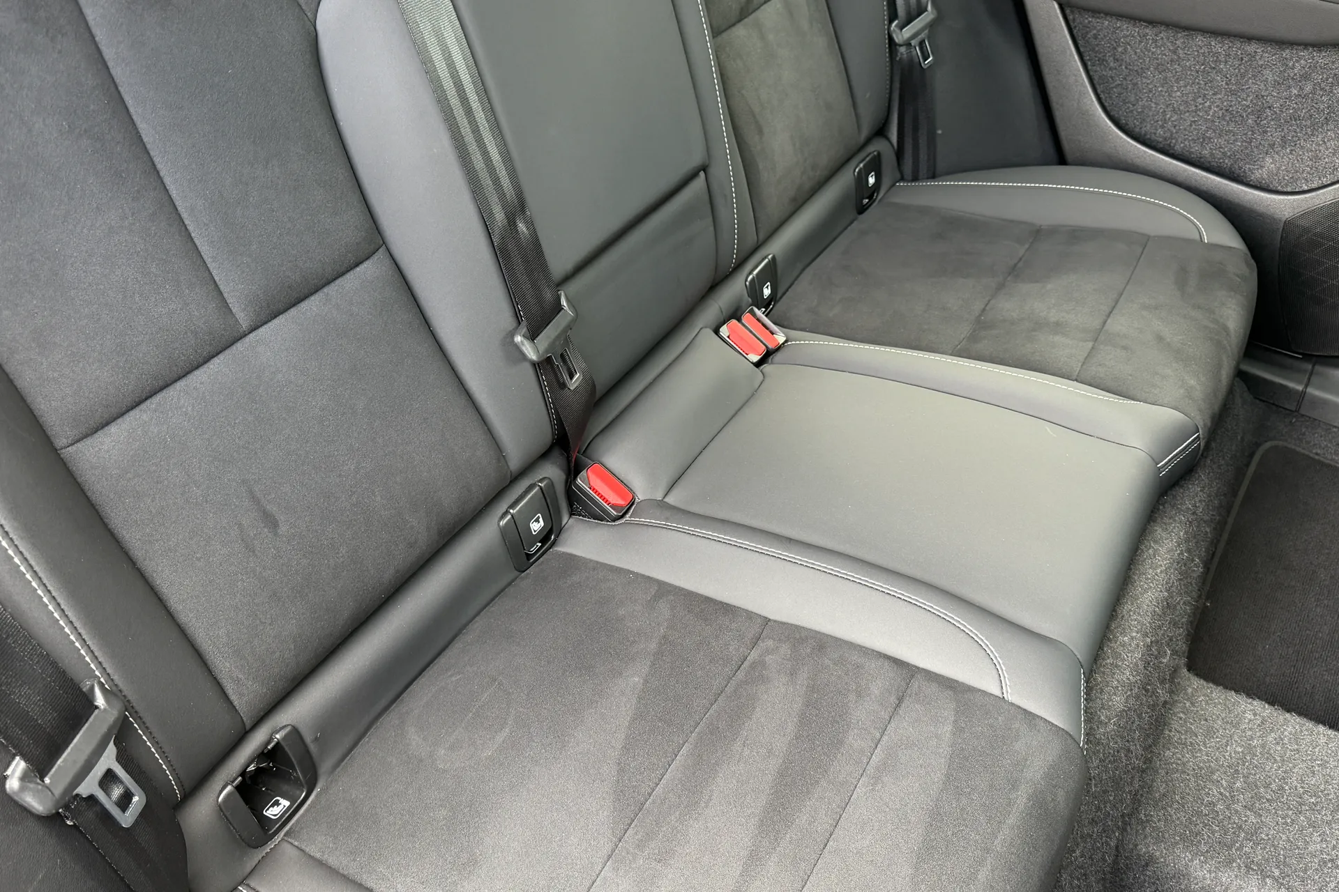 Volvo XC40 thumbnail image number 20