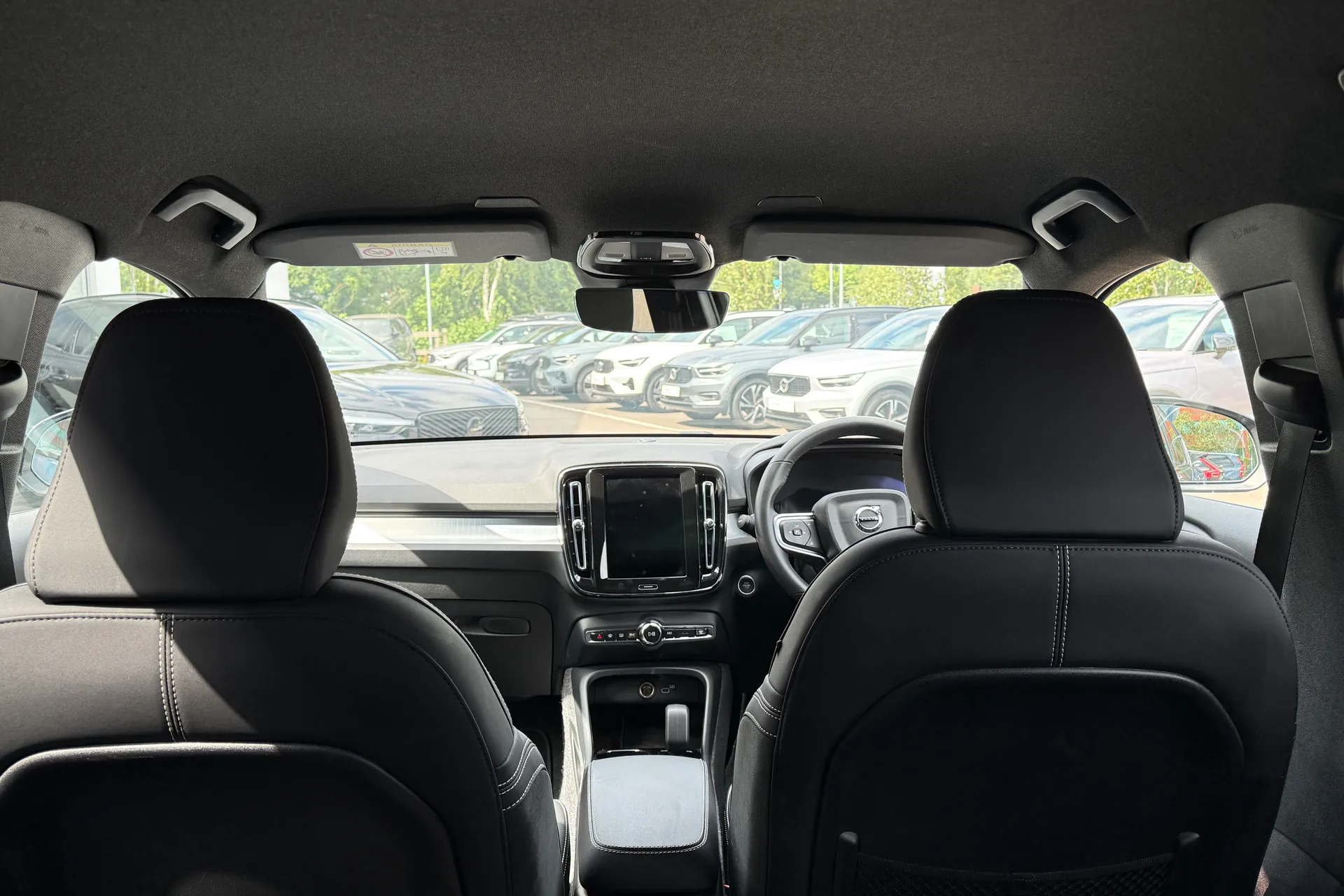 Volvo XC40 thumbnail image number 17