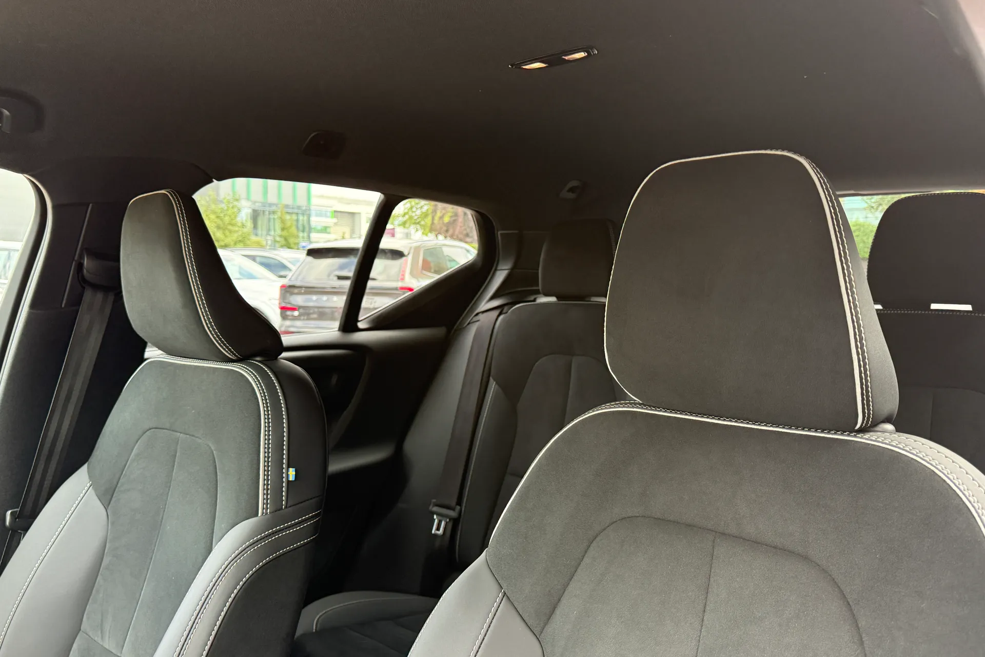 Volvo XC40 thumbnail image number 25