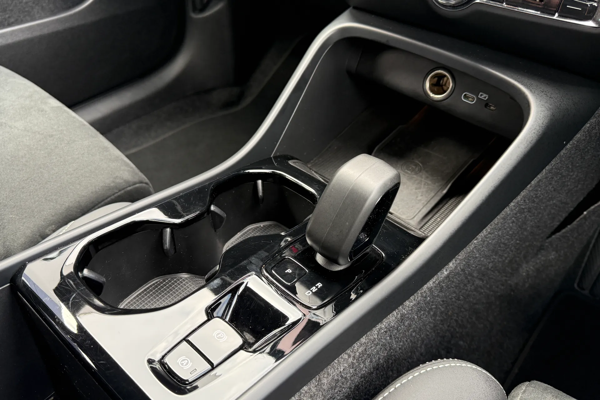 Volvo XC40 thumbnail image number 40