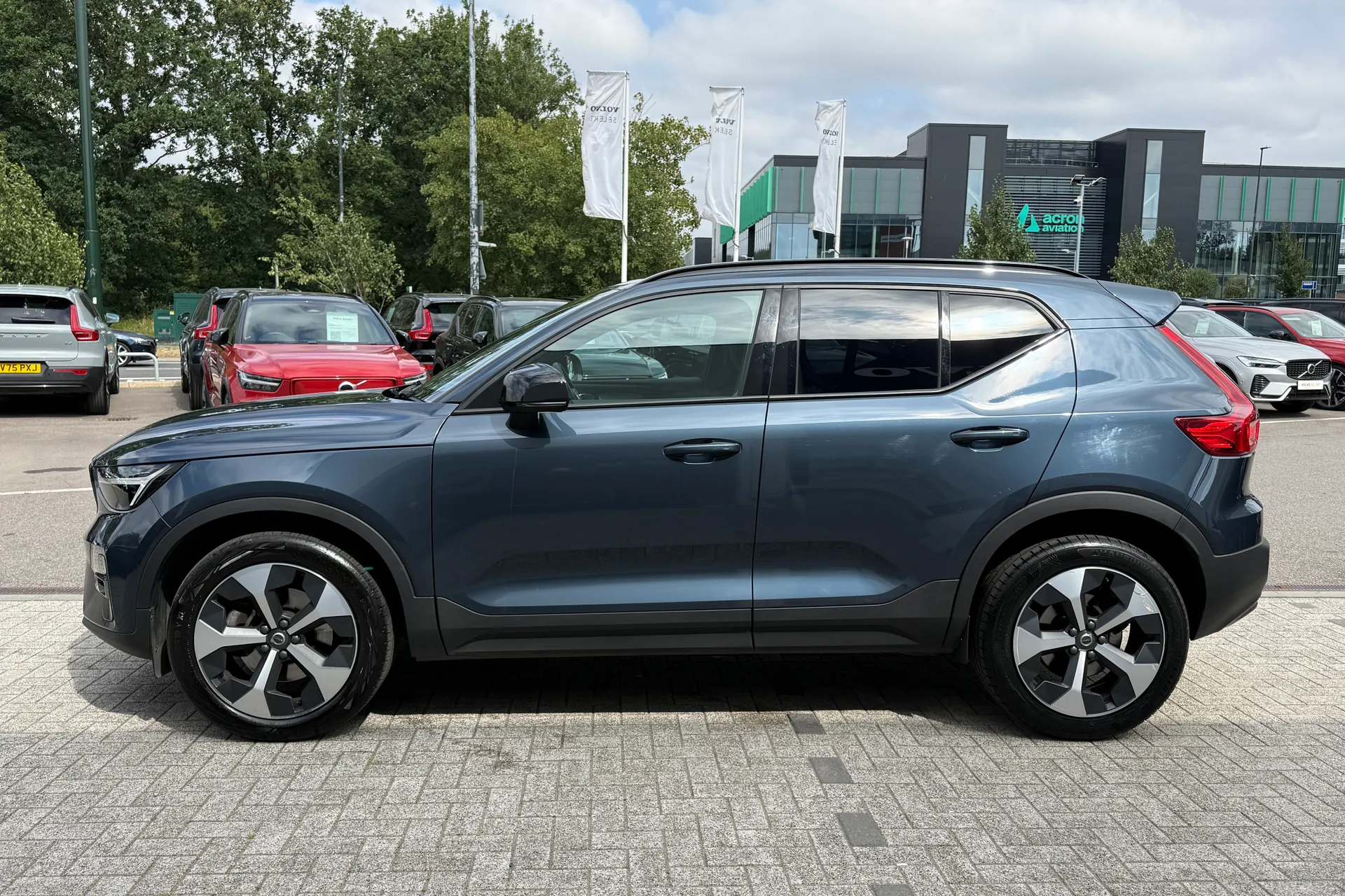 Volvo XC40 thumbnail image number 7