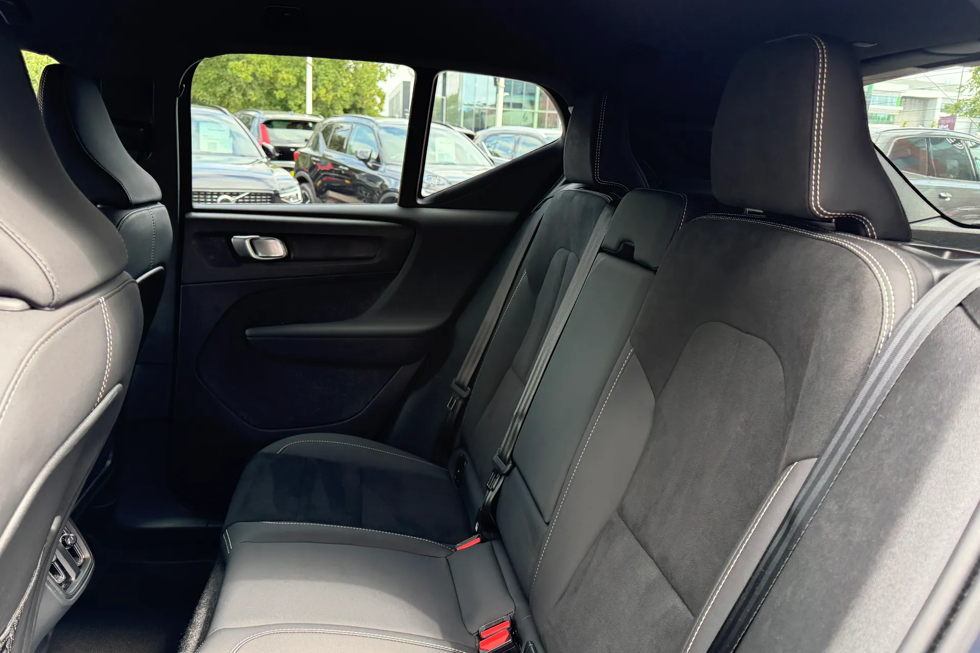 Volvo XC40 thumbnail image number 27