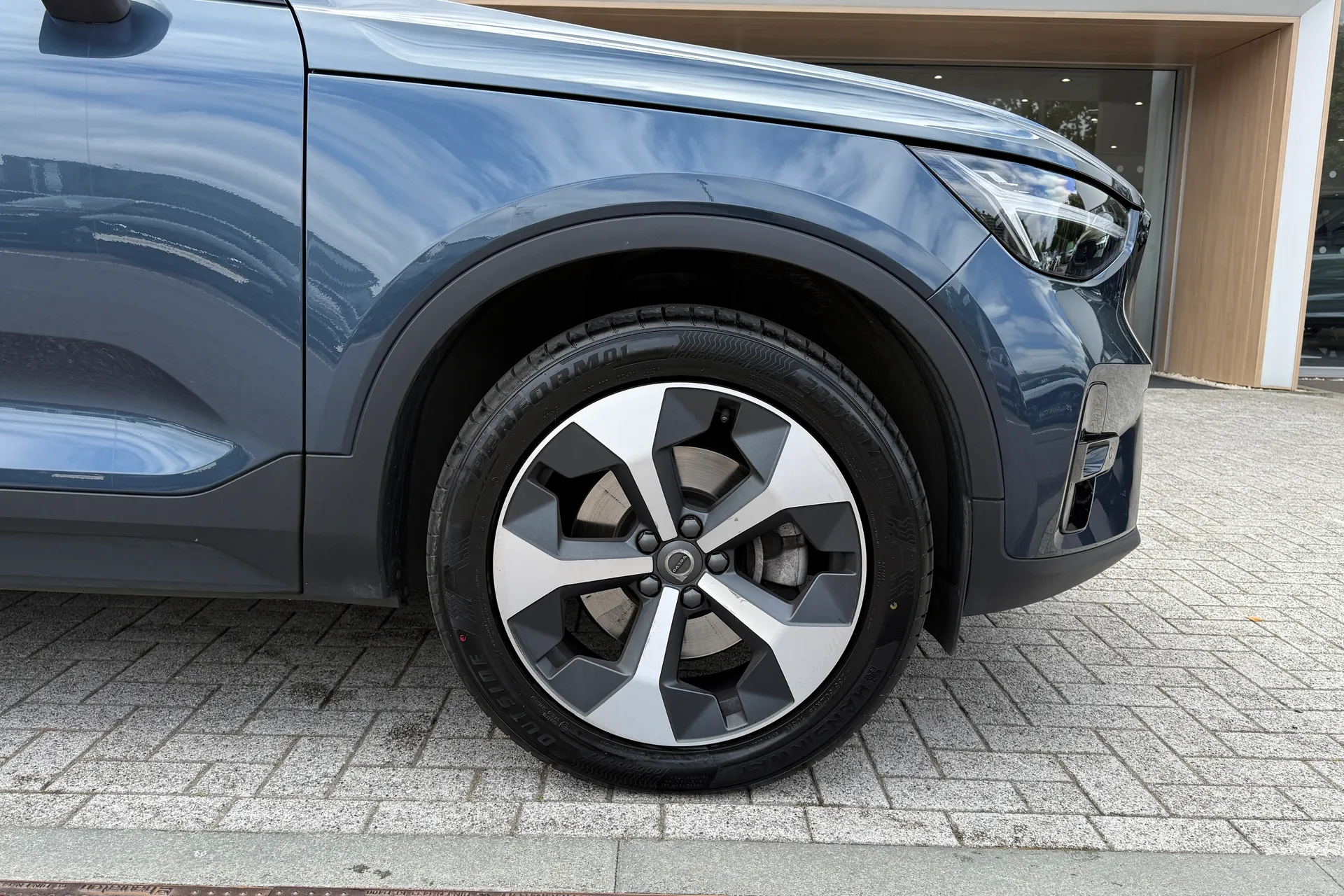Volvo XC40 thumbnail image number 10