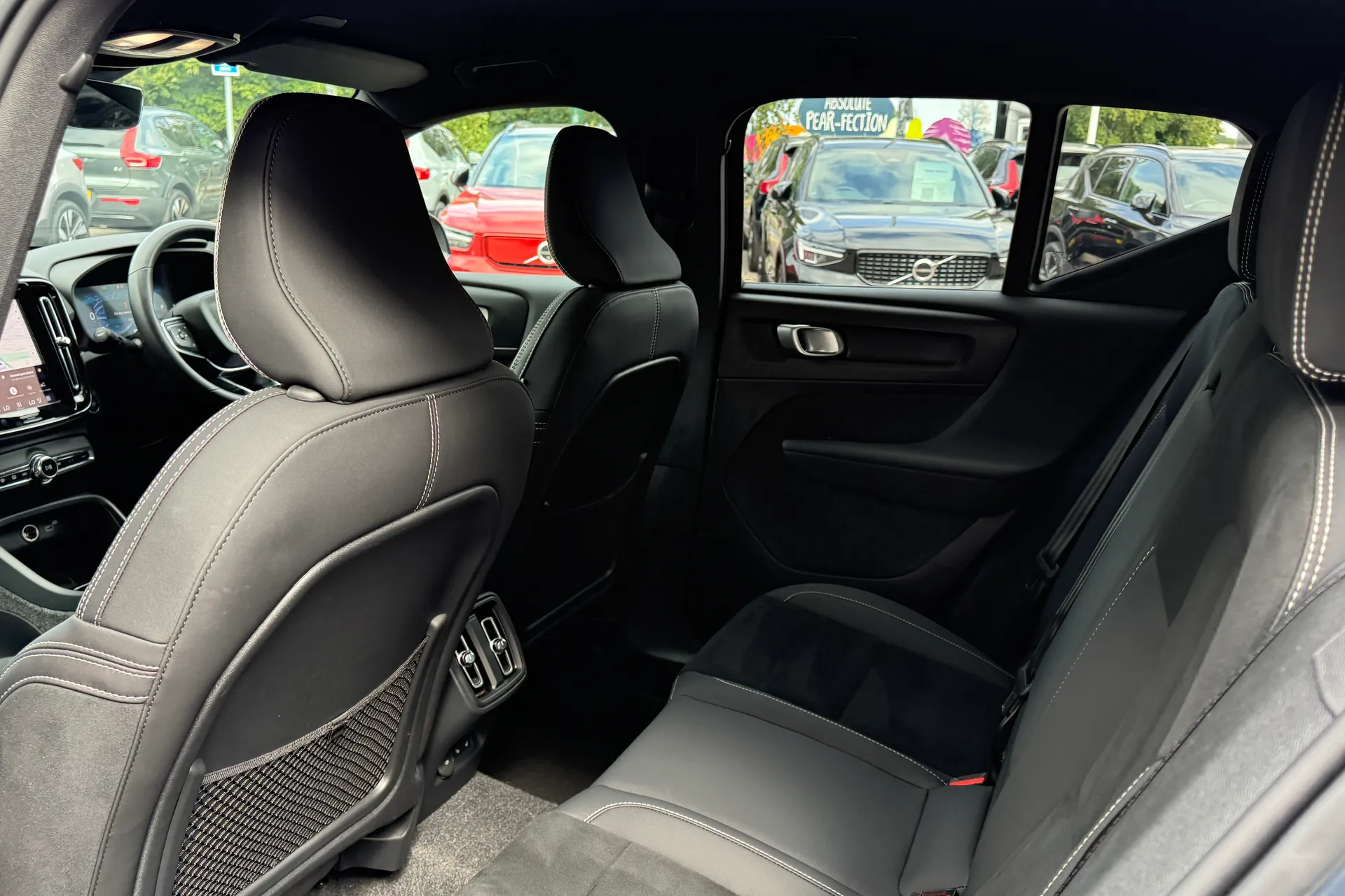 Volvo XC40 thumbnail image number 26