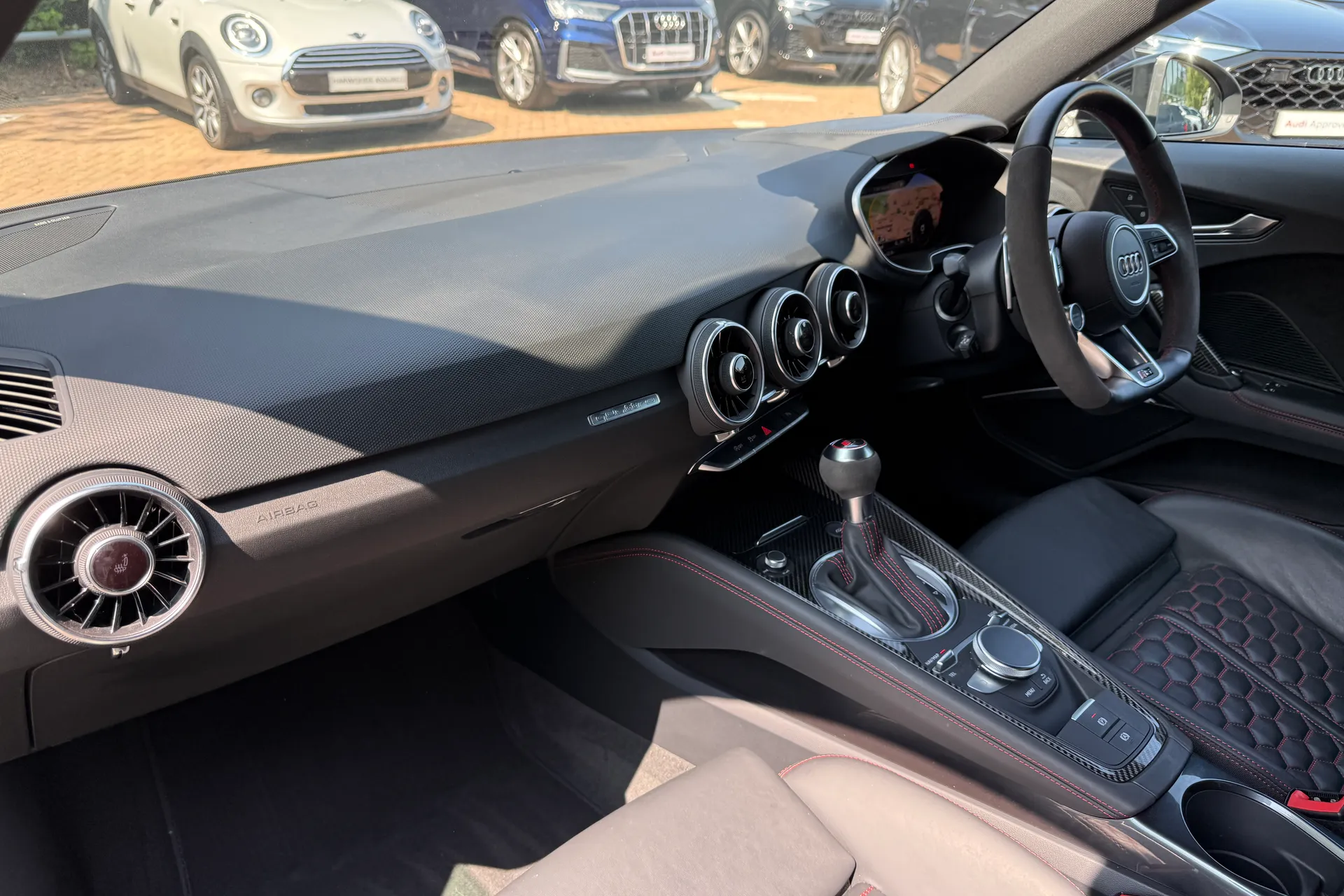 Audi TT thumbnail image number 45