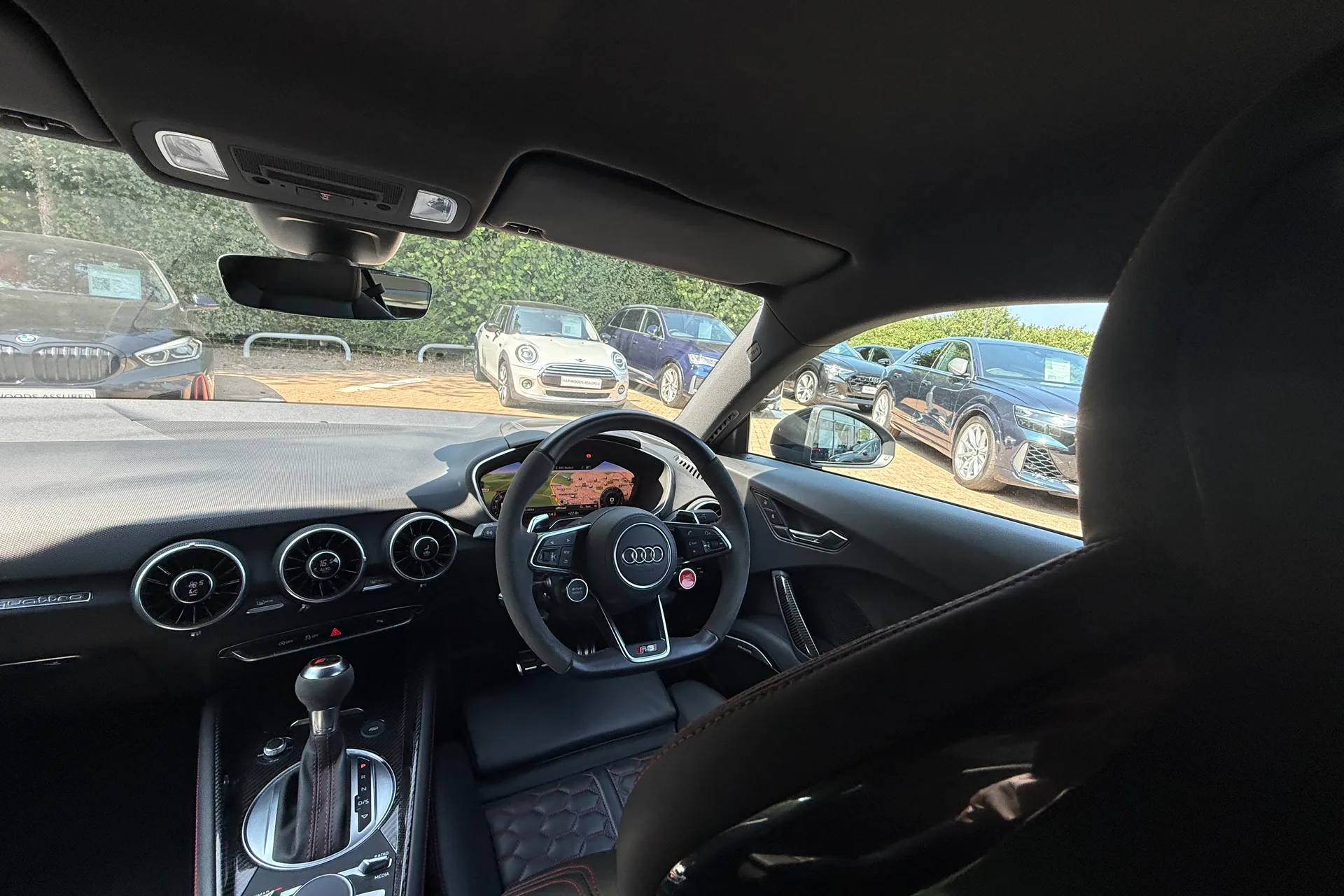 Audi TT thumbnail image number 31