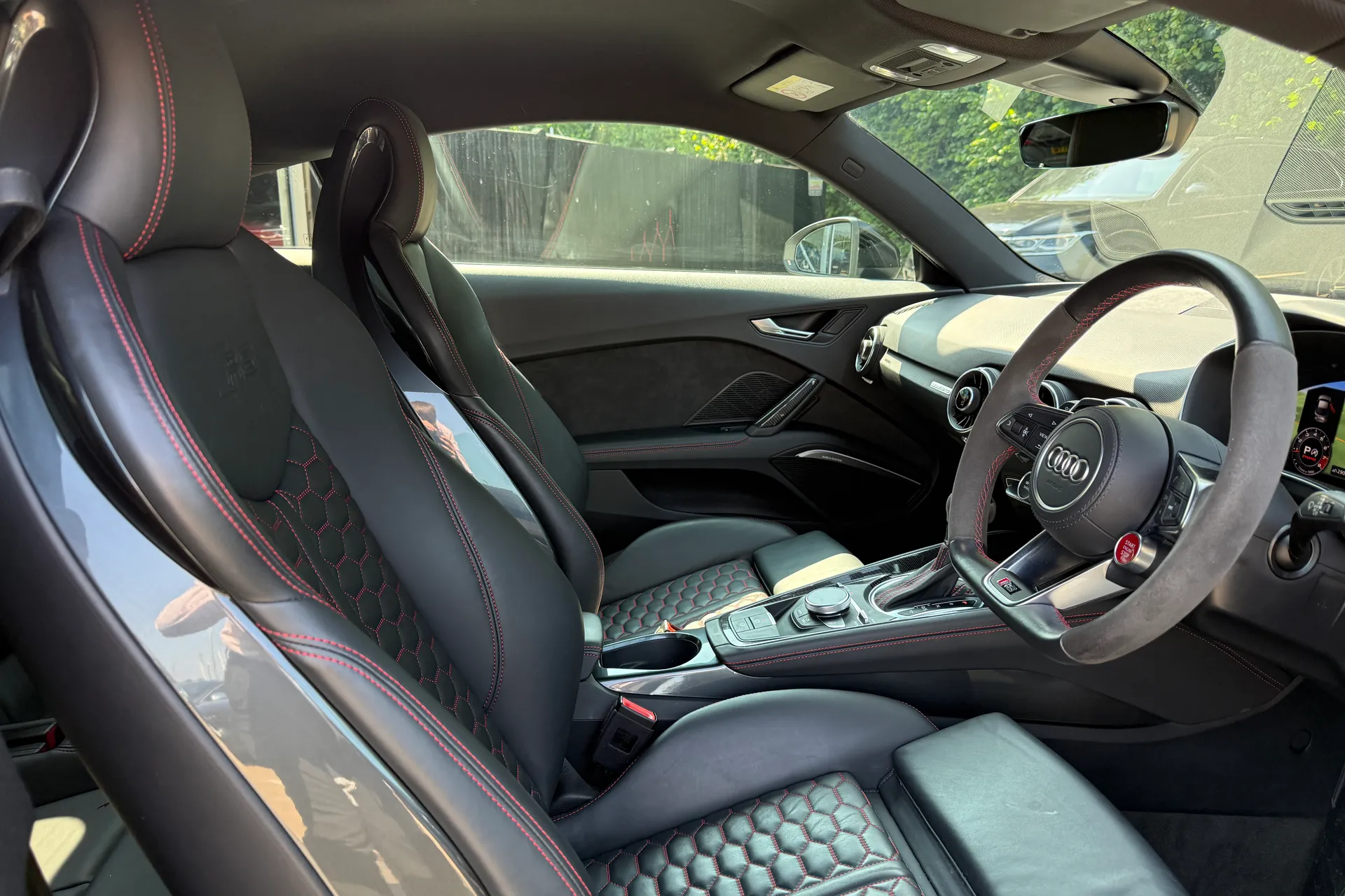 Audi TT thumbnail image number 29