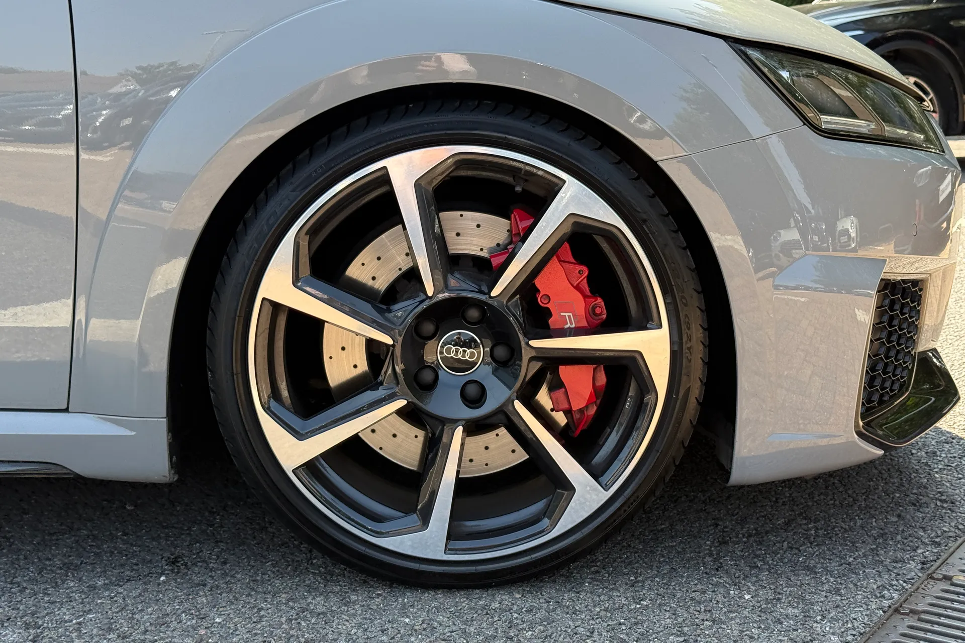 Audi TT thumbnail image number 35