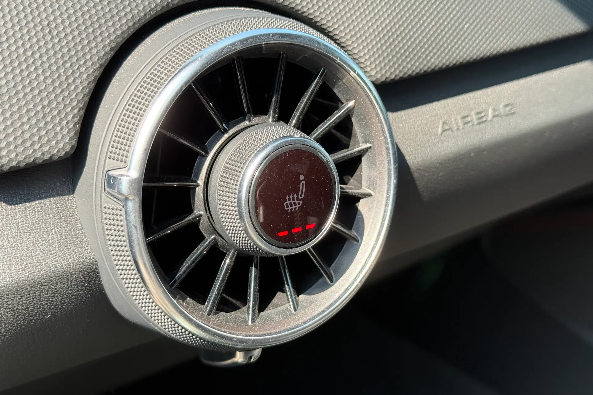 Audi TT thumbnail image number 48
