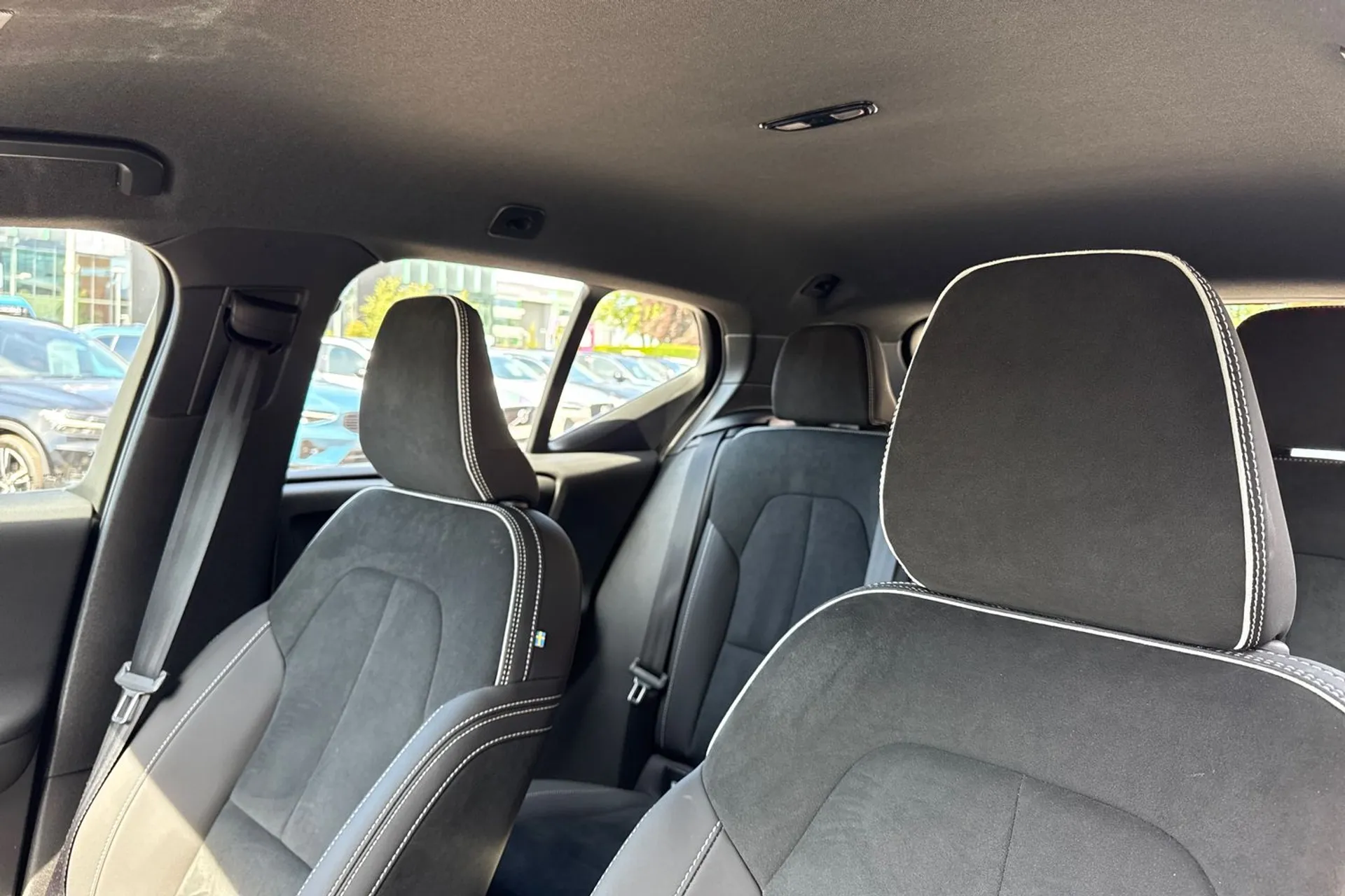 Volvo XC40 thumbnail image number 29