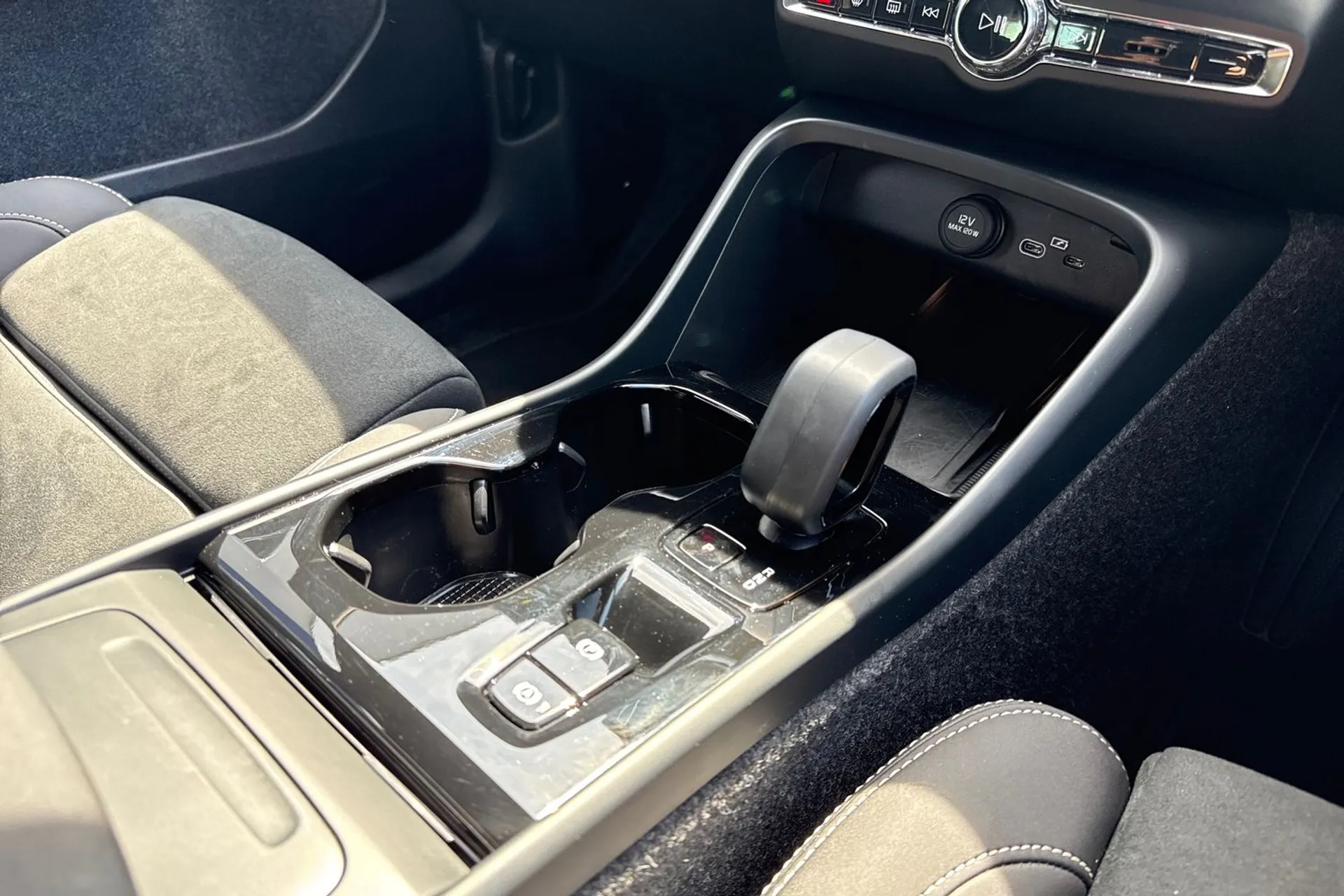 Volvo XC40 thumbnail image number 42