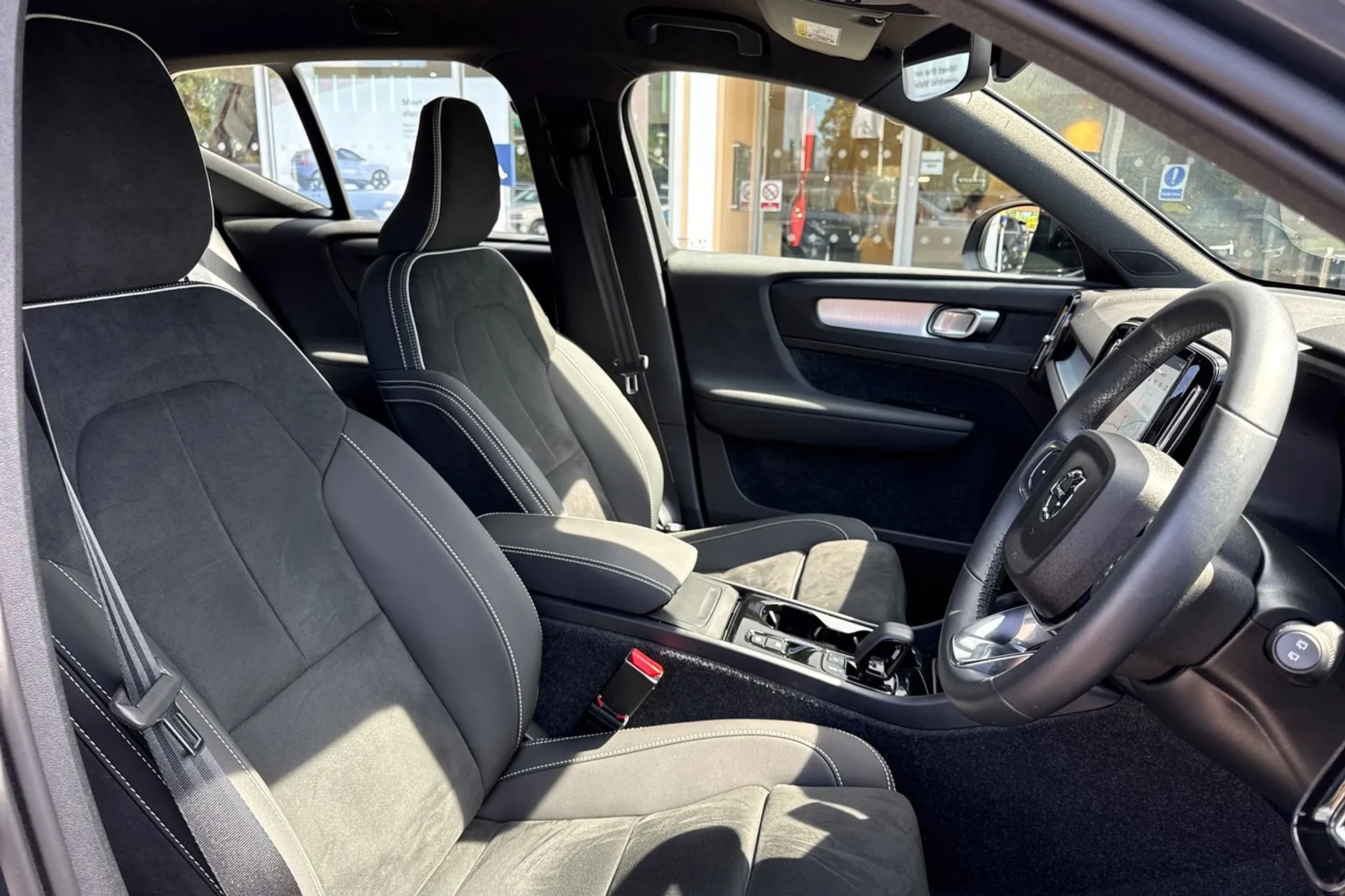 Volvo XC40 thumbnail image number 26