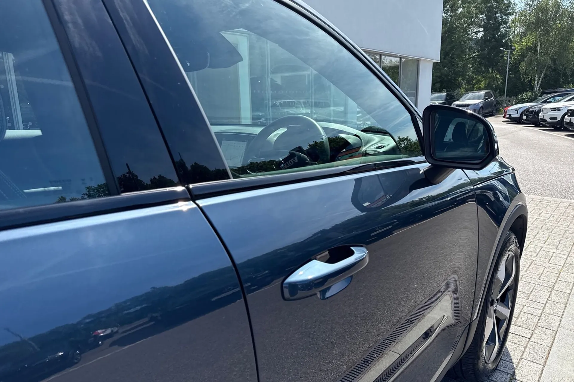 Volvo XC40 thumbnail image number 17
