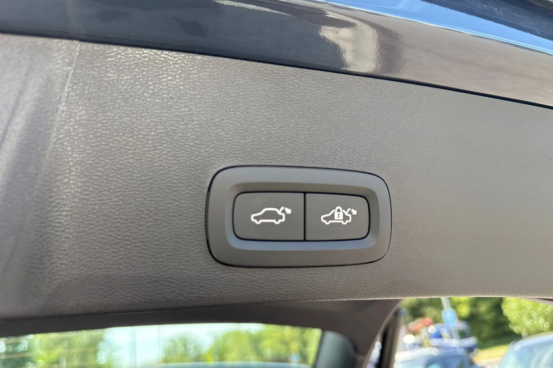 Volvo XC40 thumbnail image number 21