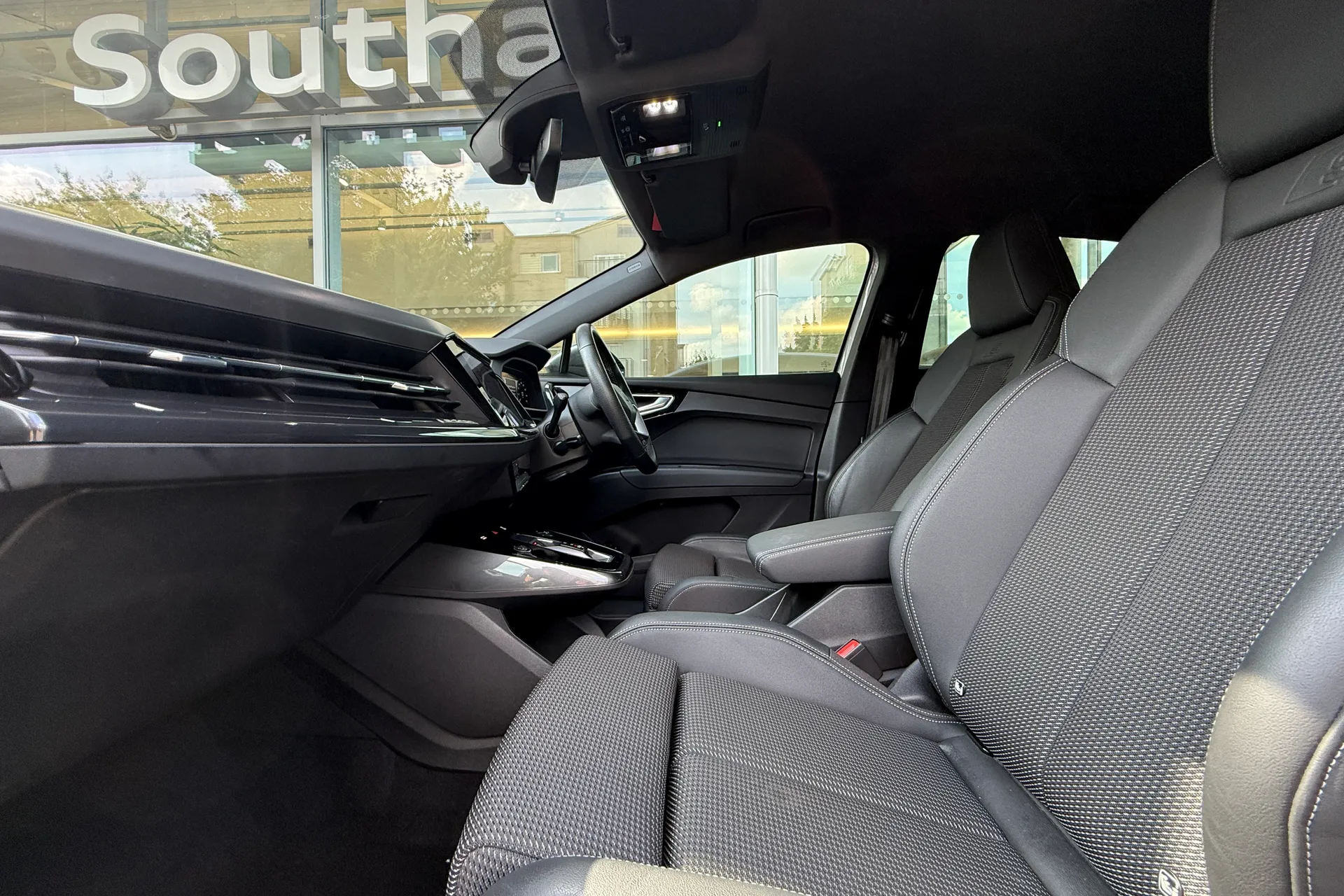 Audi Q4 thumbnail image number 50