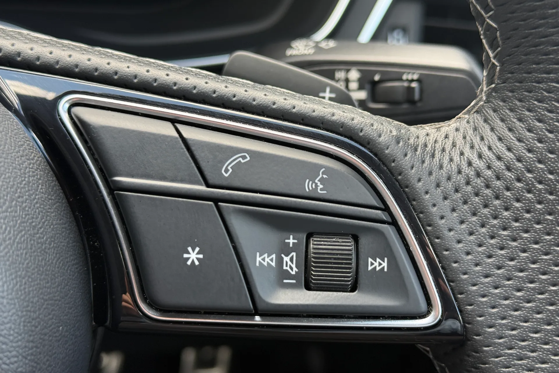 Audi A5 thumbnail image number 21