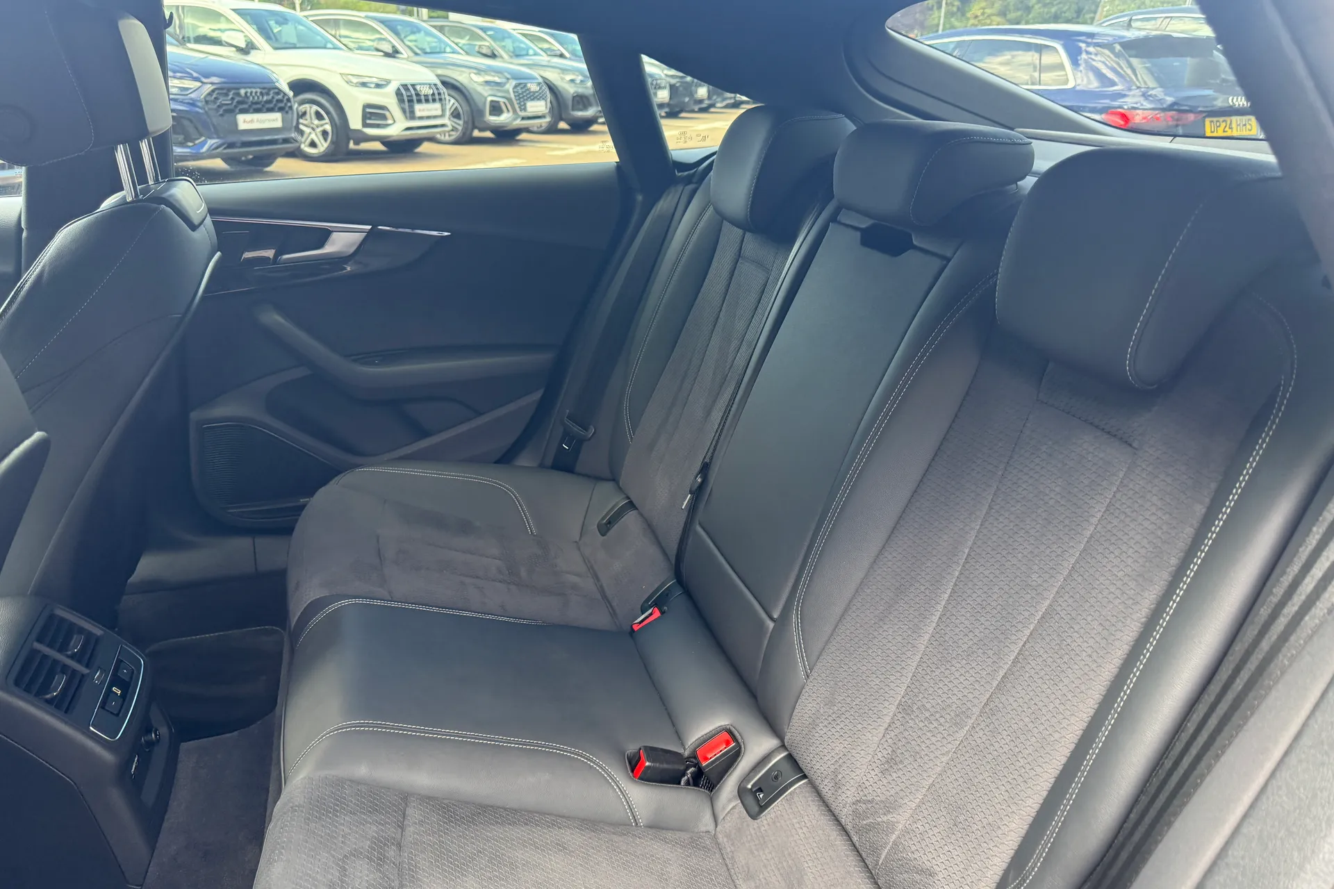 Audi A5 thumbnail image number 46