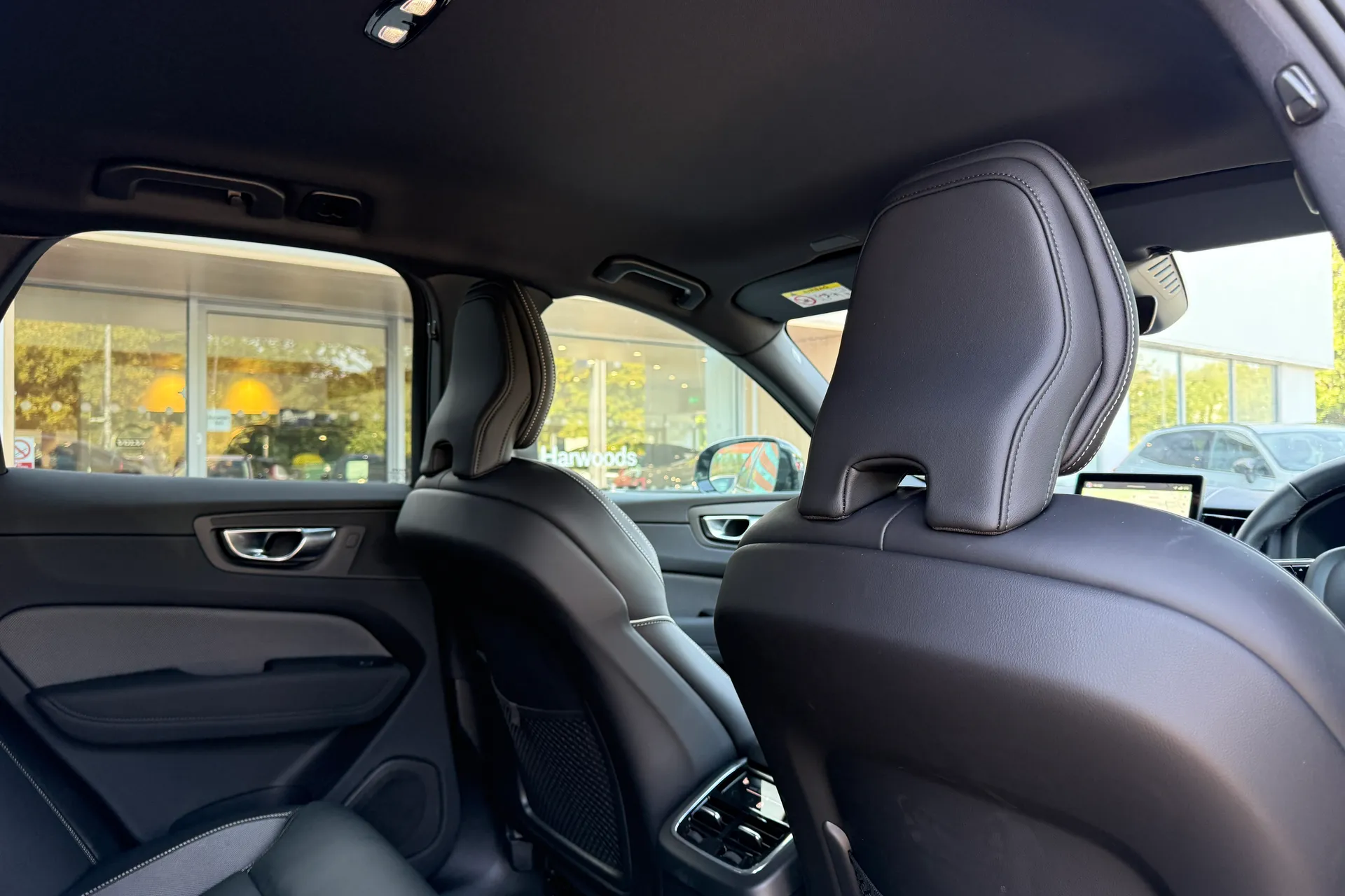 Volvo XC60 thumbnail image number 26