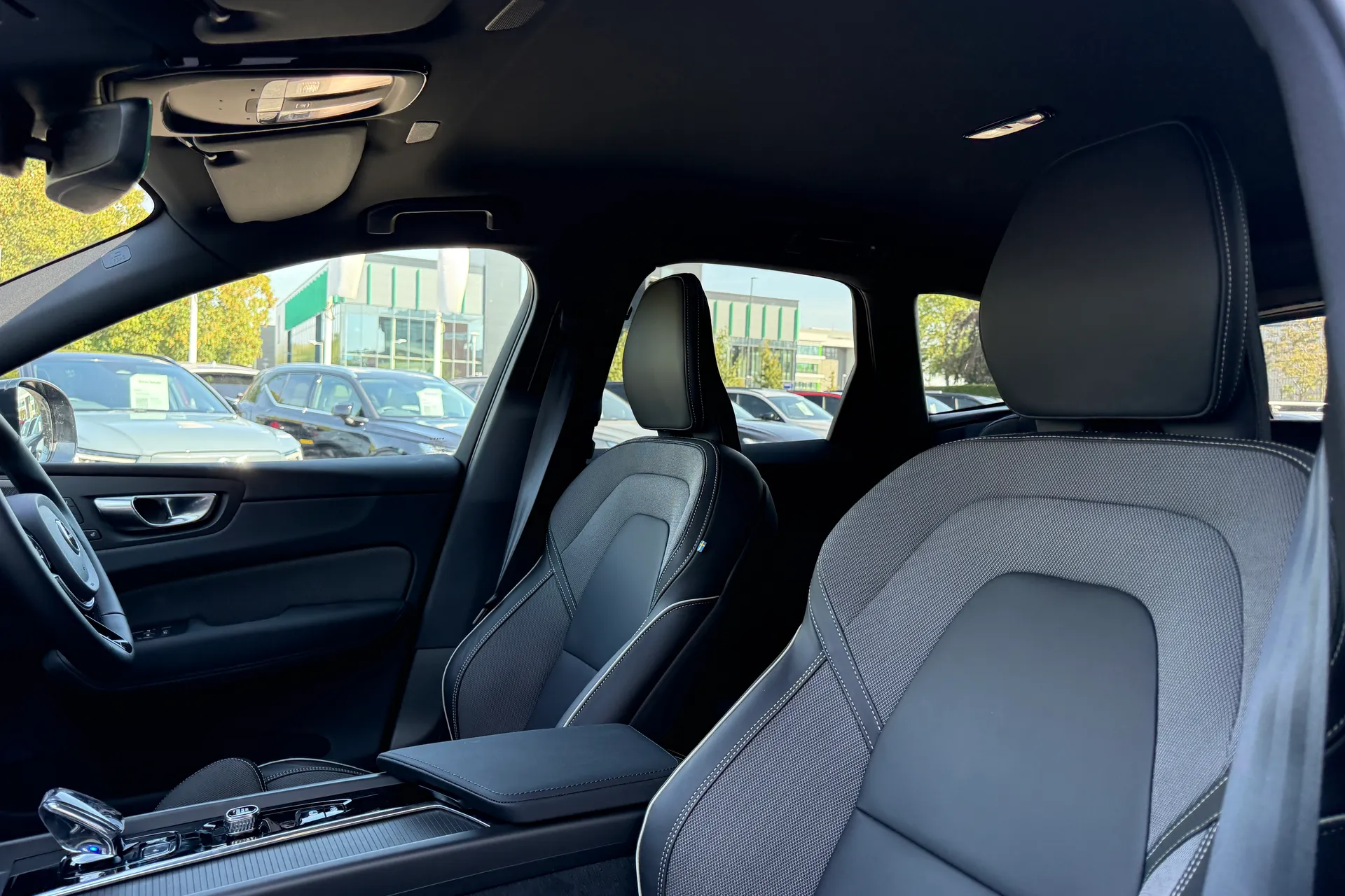 Volvo XC60 thumbnail image number 30