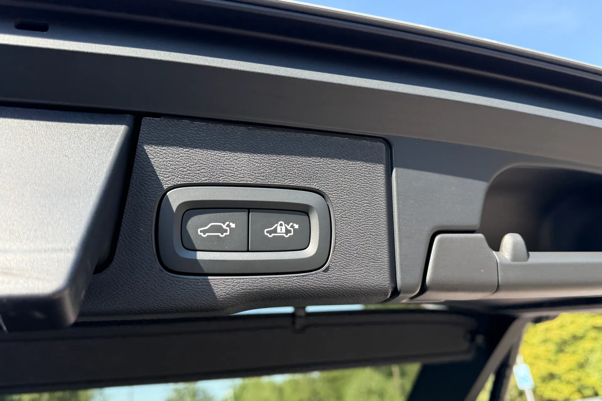 Volvo XC60 thumbnail image number 22