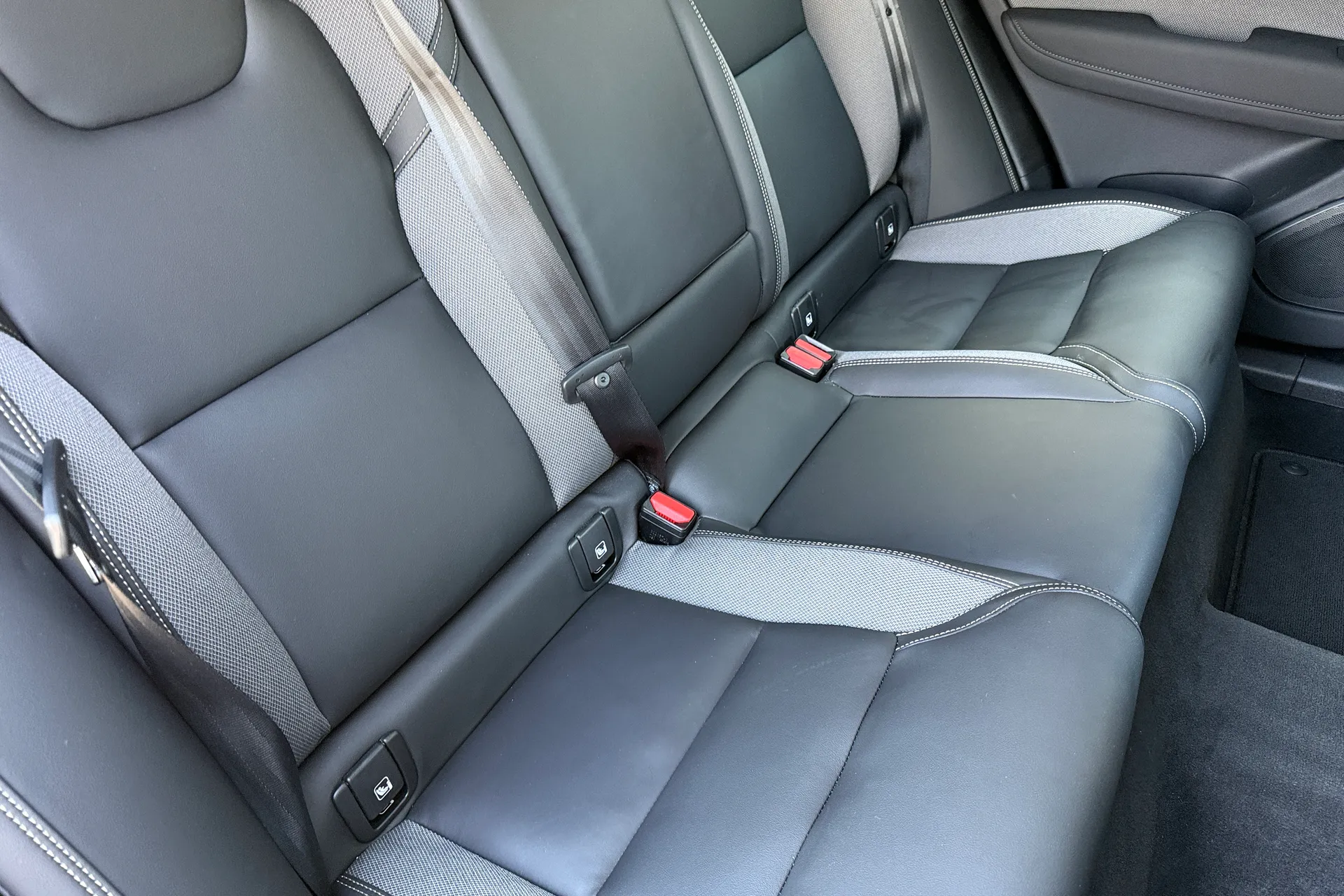 Volvo XC60 thumbnail image number 27