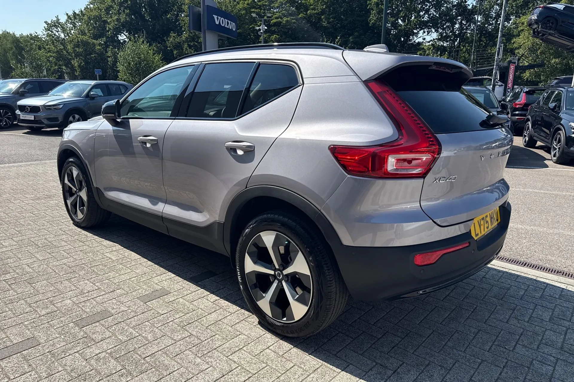 Volvo XC40 thumbnail image number 10