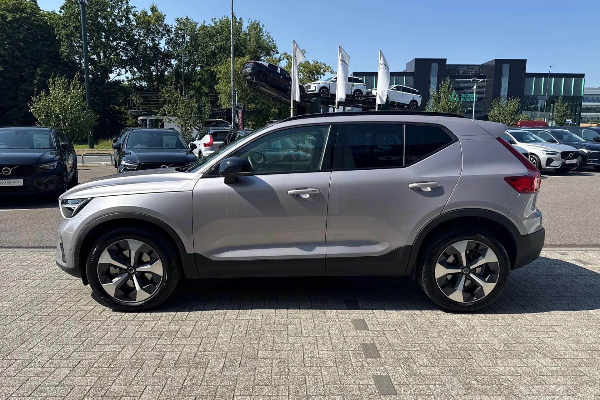 Volvo XC40 thumbnail image number 11