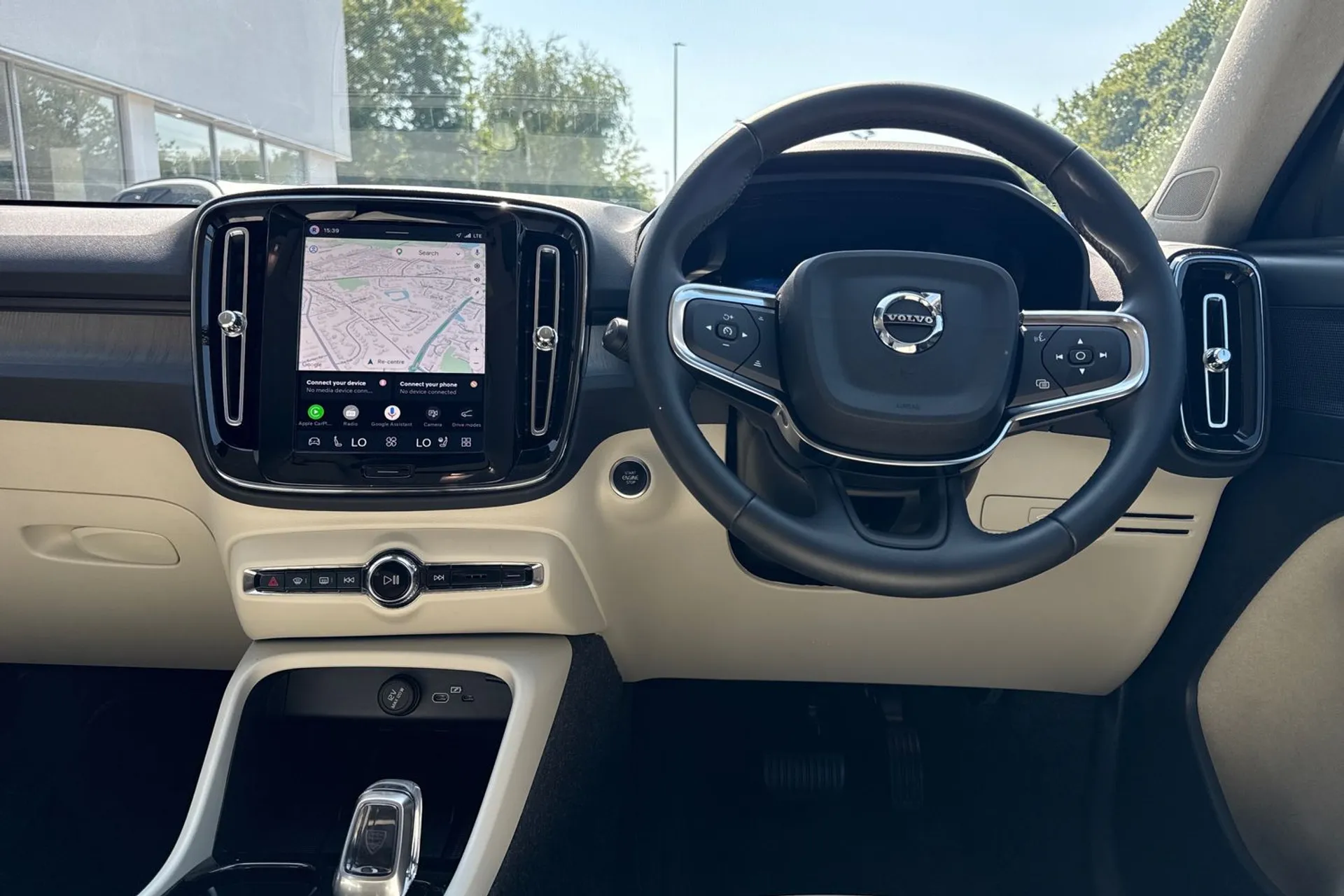 Volvo XC40 thumbnail image number 34