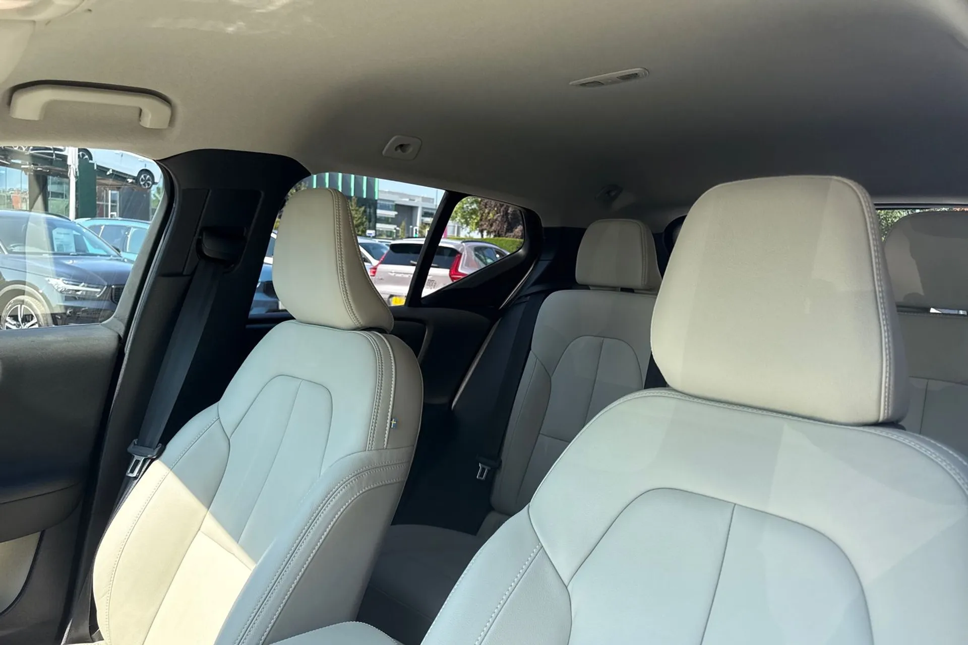 Volvo XC40 thumbnail image number 29