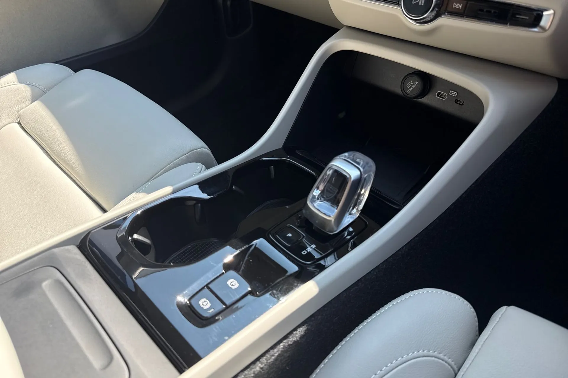 Volvo XC40 thumbnail image number 43