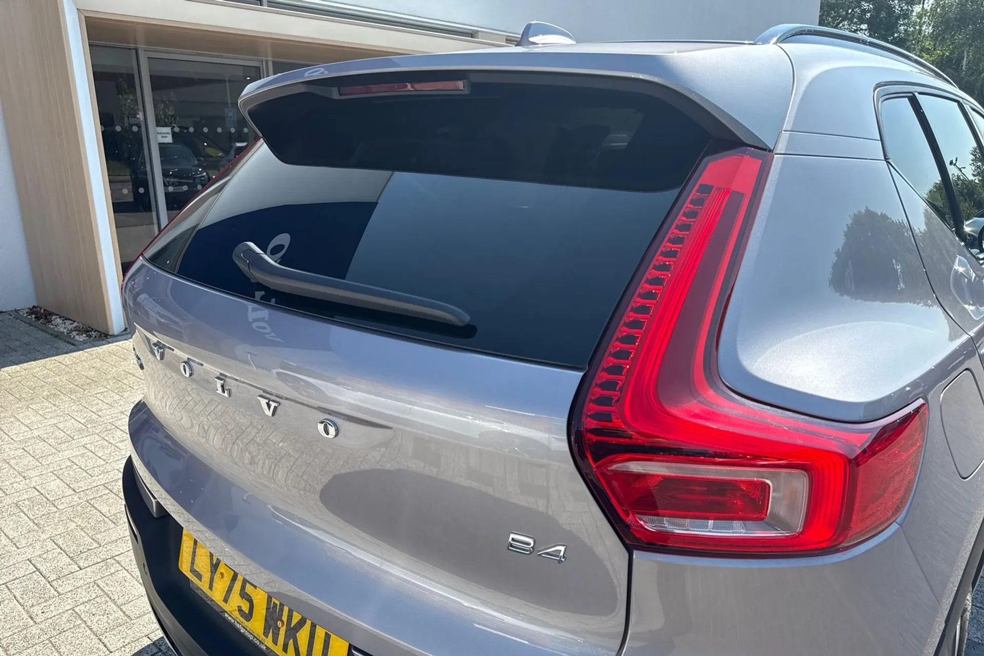 Volvo XC40 thumbnail image number 16