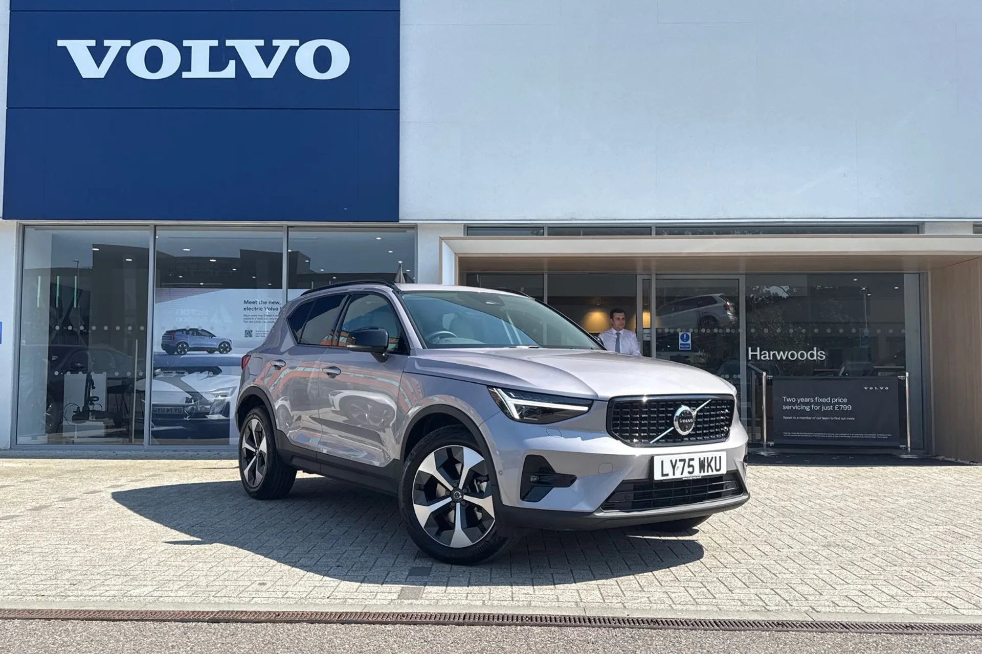Volvo XC40 focused image