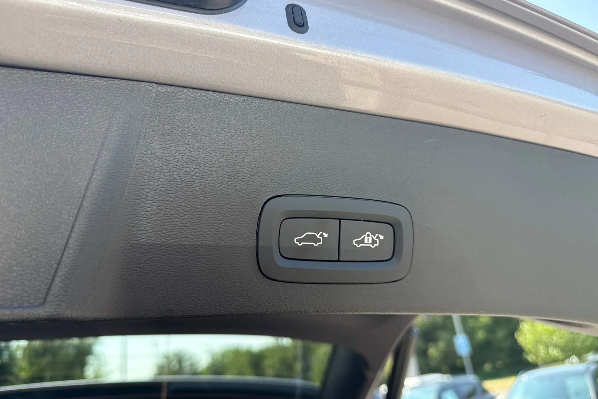 Volvo XC40 thumbnail image number 21
