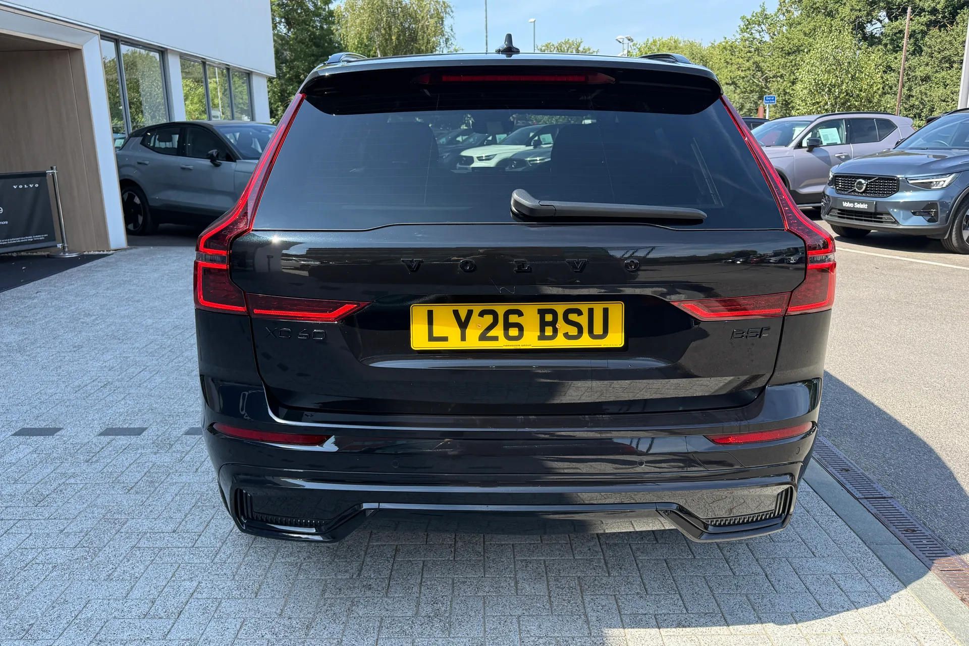 Volvo XC60 thumbnail image number 11