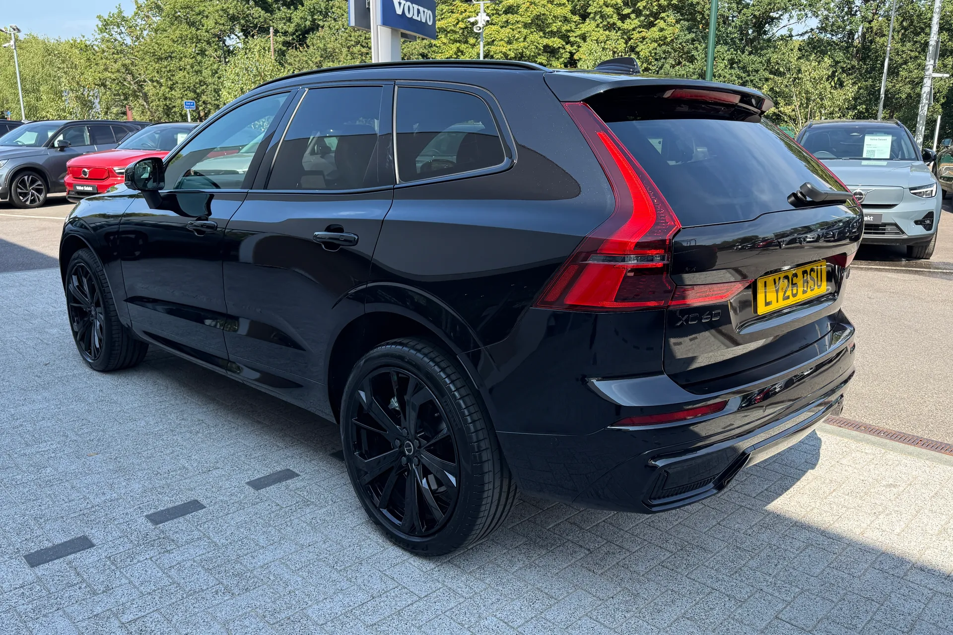 Volvo XC60 thumbnail image number 12
