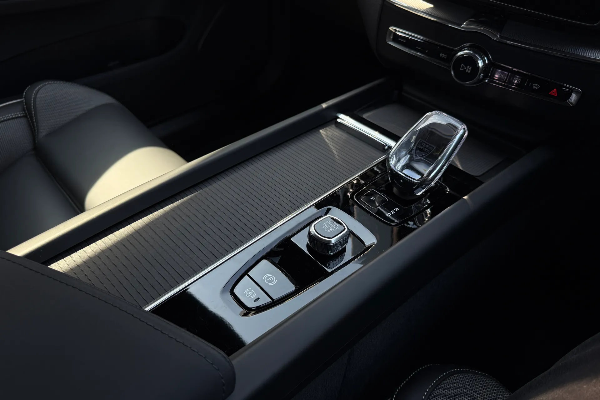 Volvo XC60 thumbnail image number 45