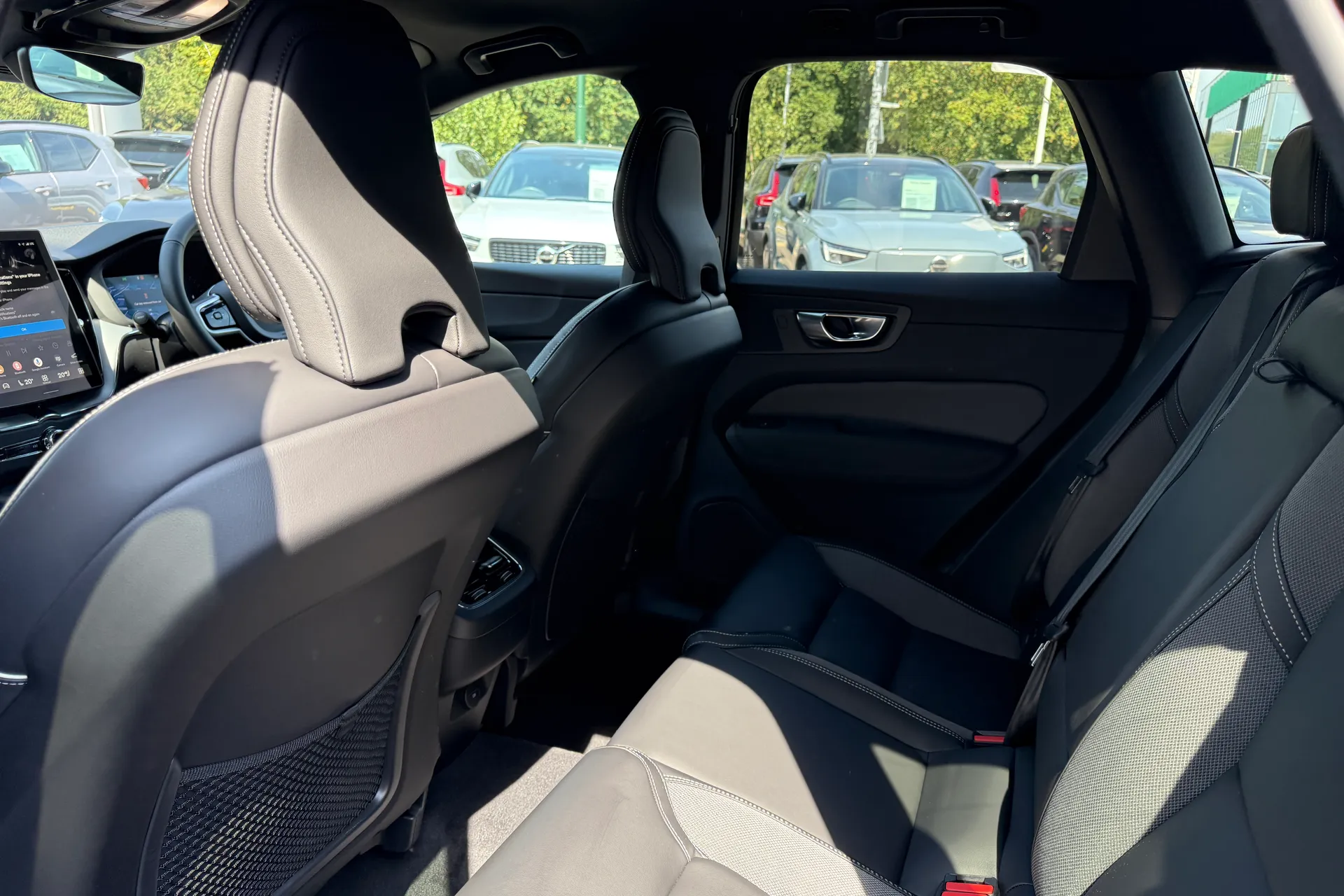 Volvo XC60 thumbnail image number 31