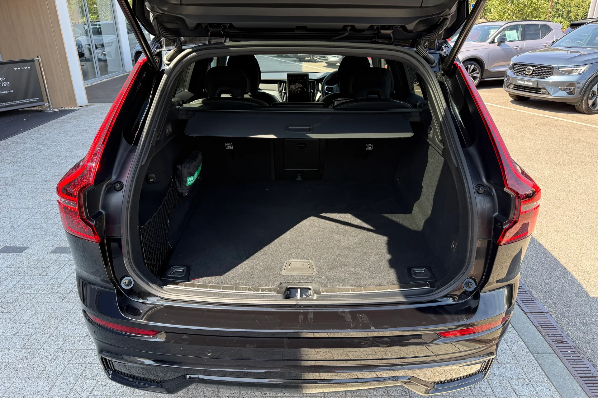 Volvo XC60 thumbnail image number 22